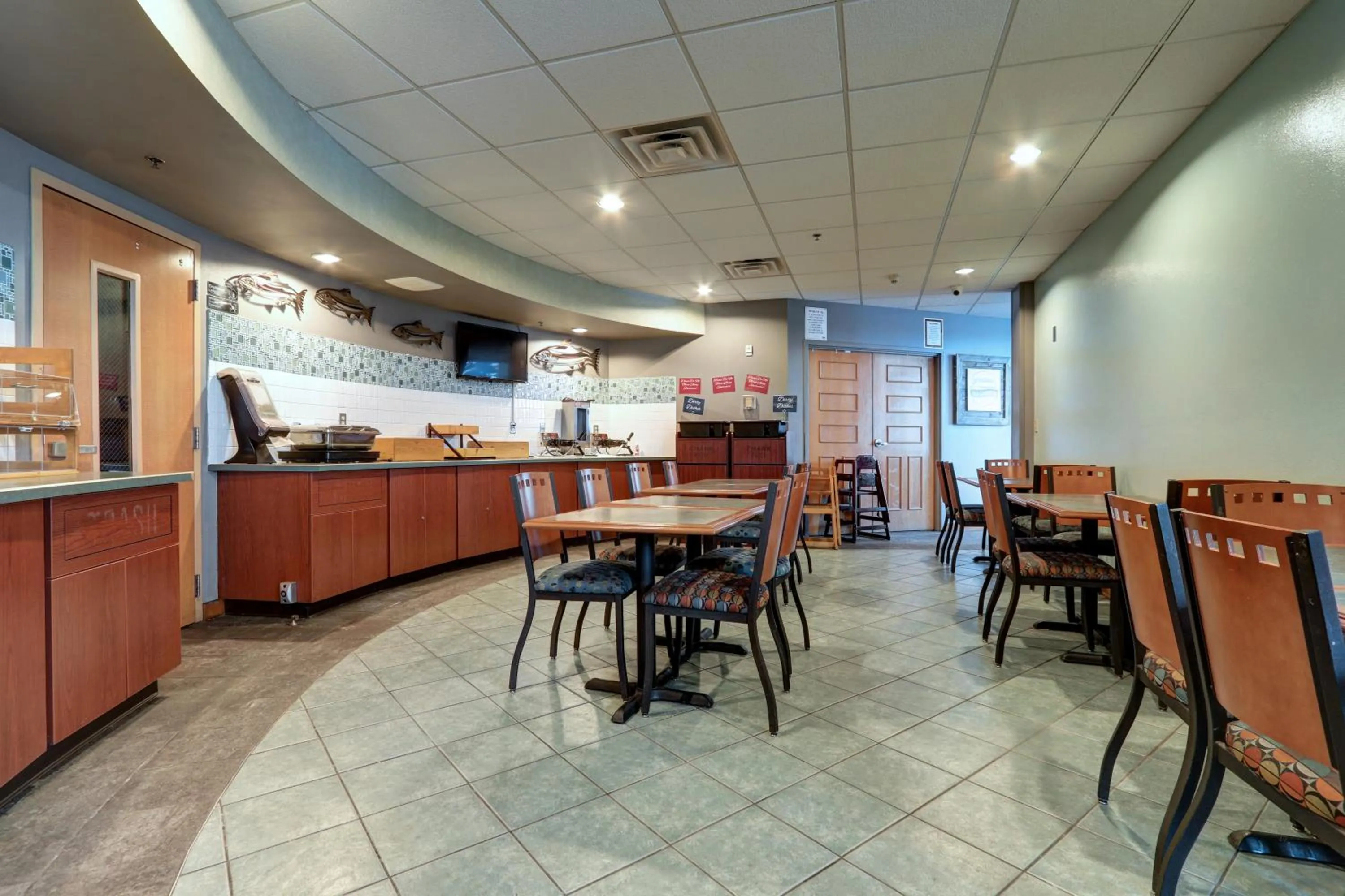 Buffet breakfast in Dimond Center Hotel