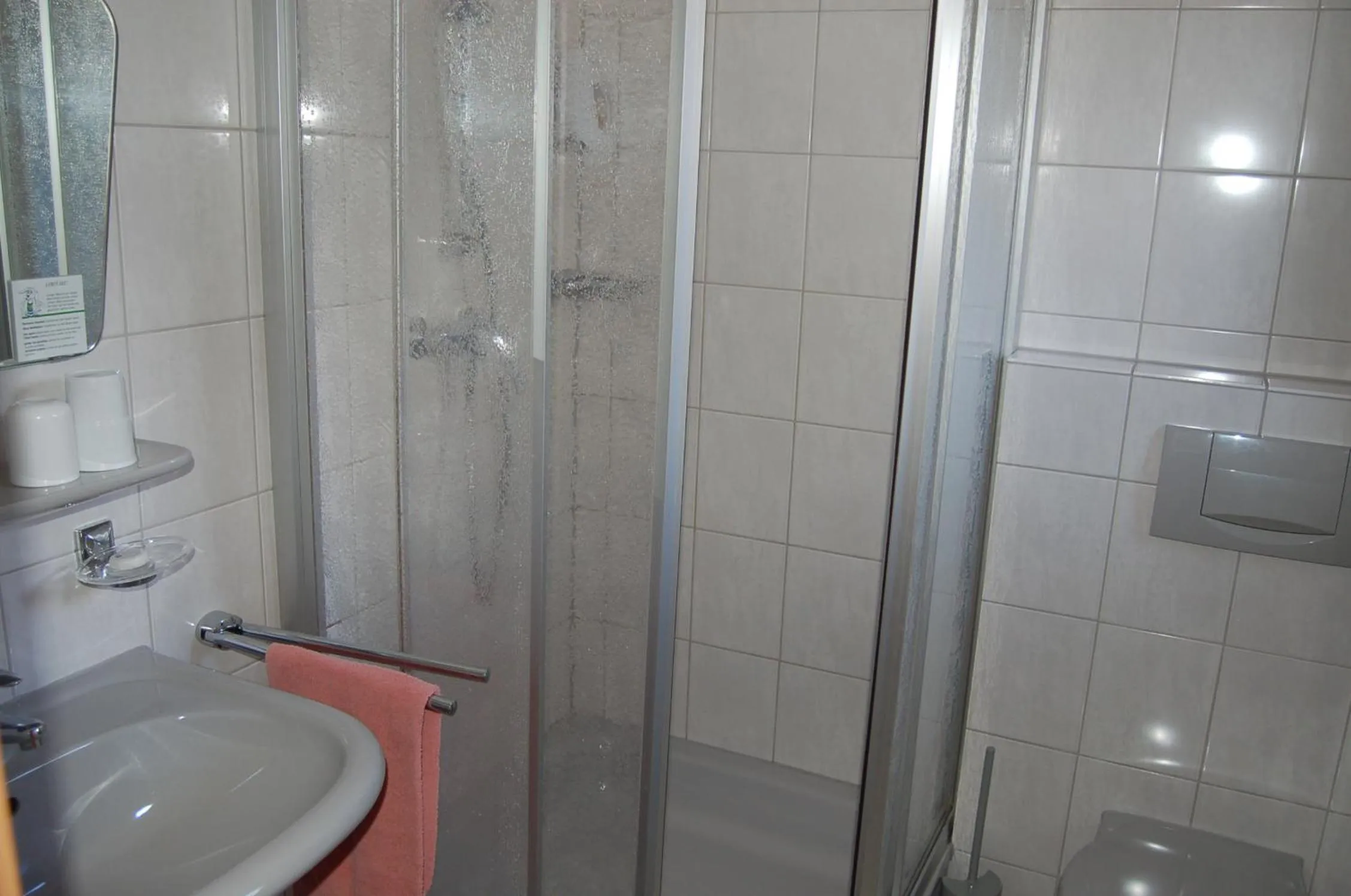 Bathroom in Landgasthaus Pfahl