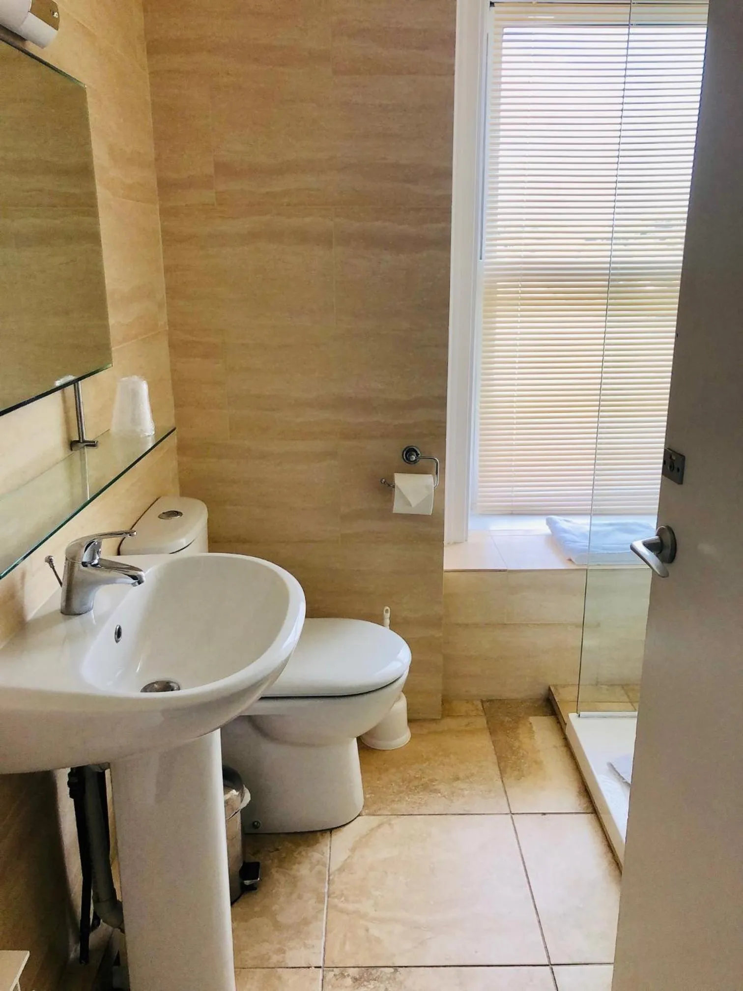 Shower in The Imperial Hotel