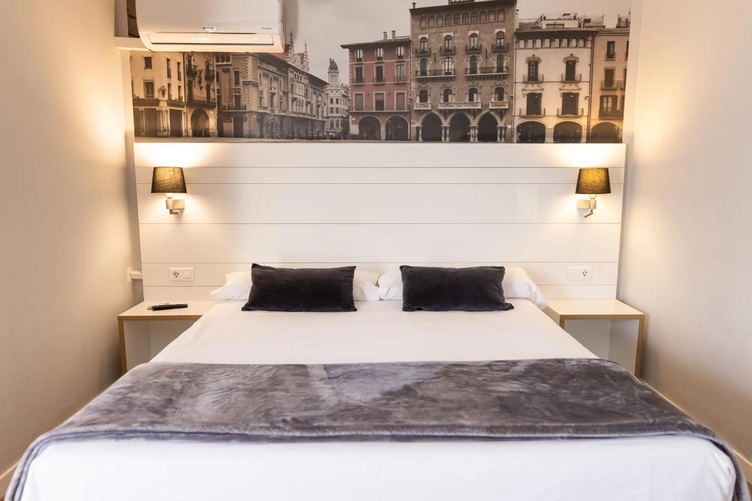 Bed in Hotel Can Pamplona