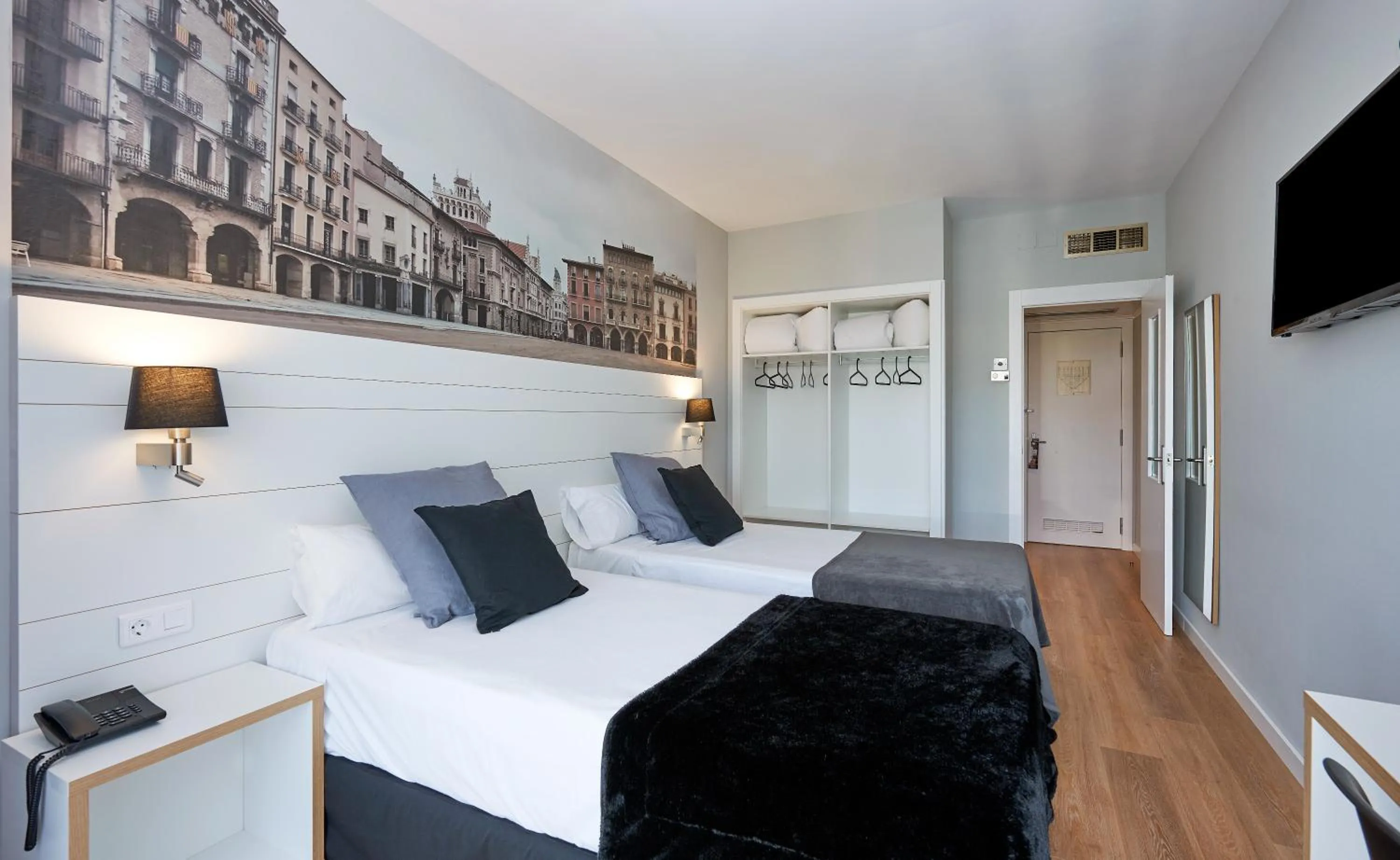 Bed in Hotel Can Pamplona