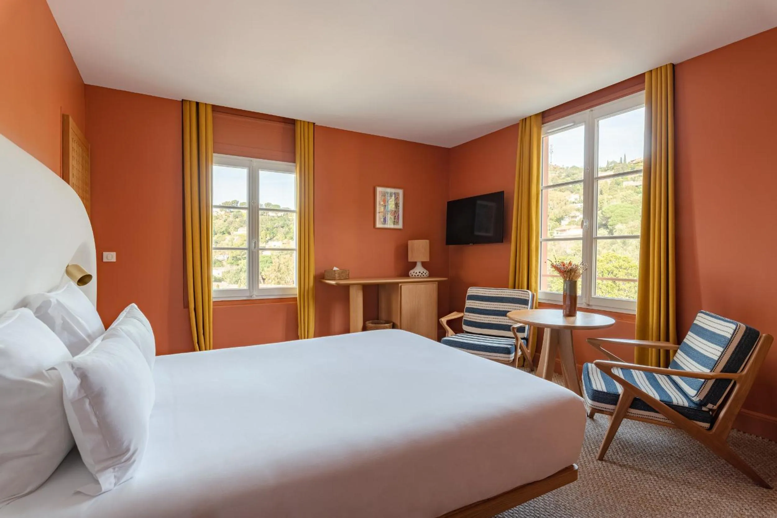 Pool view, Bed in Les Terrasses du Bailli