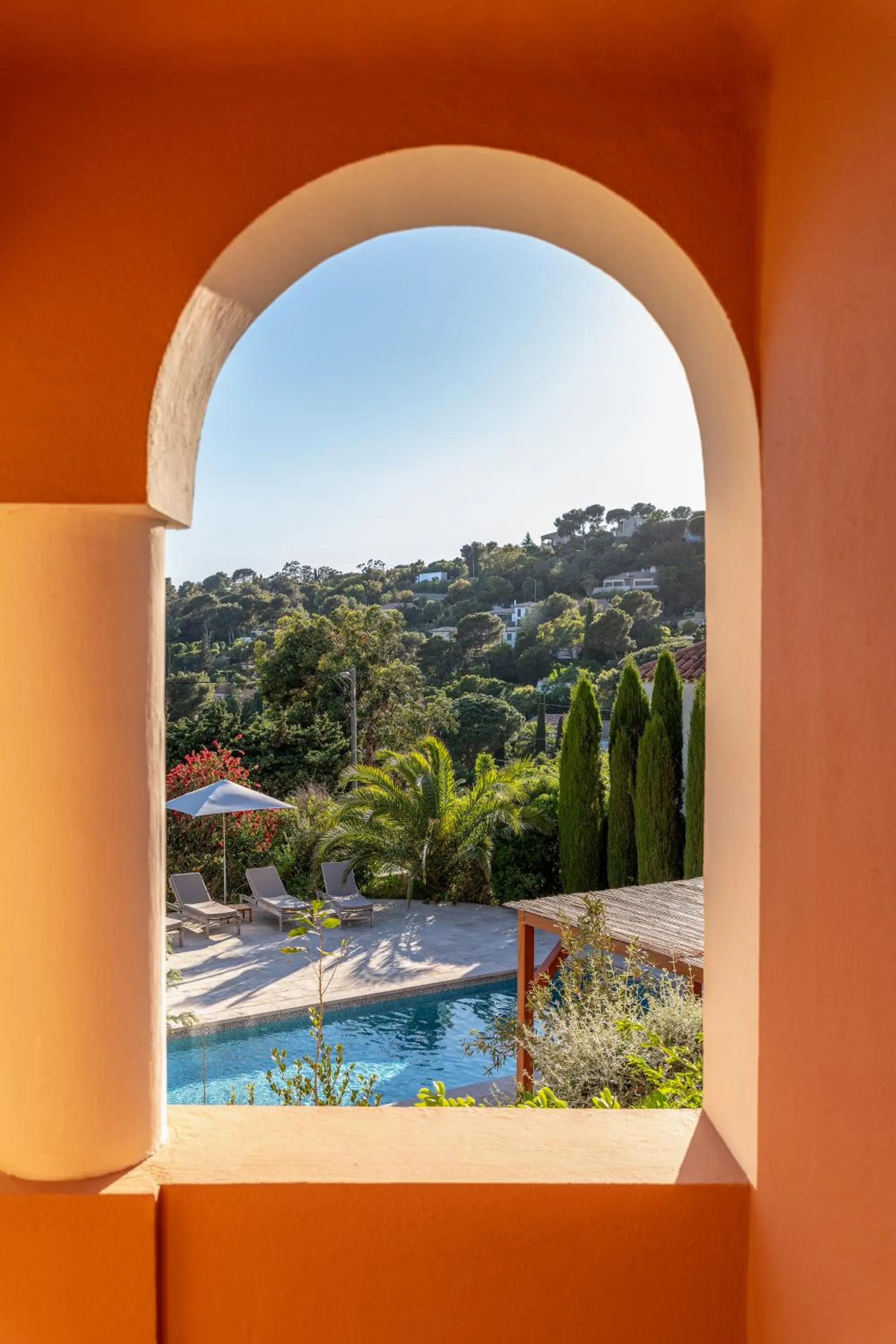 Pool view in Les Terrasses du Bailli