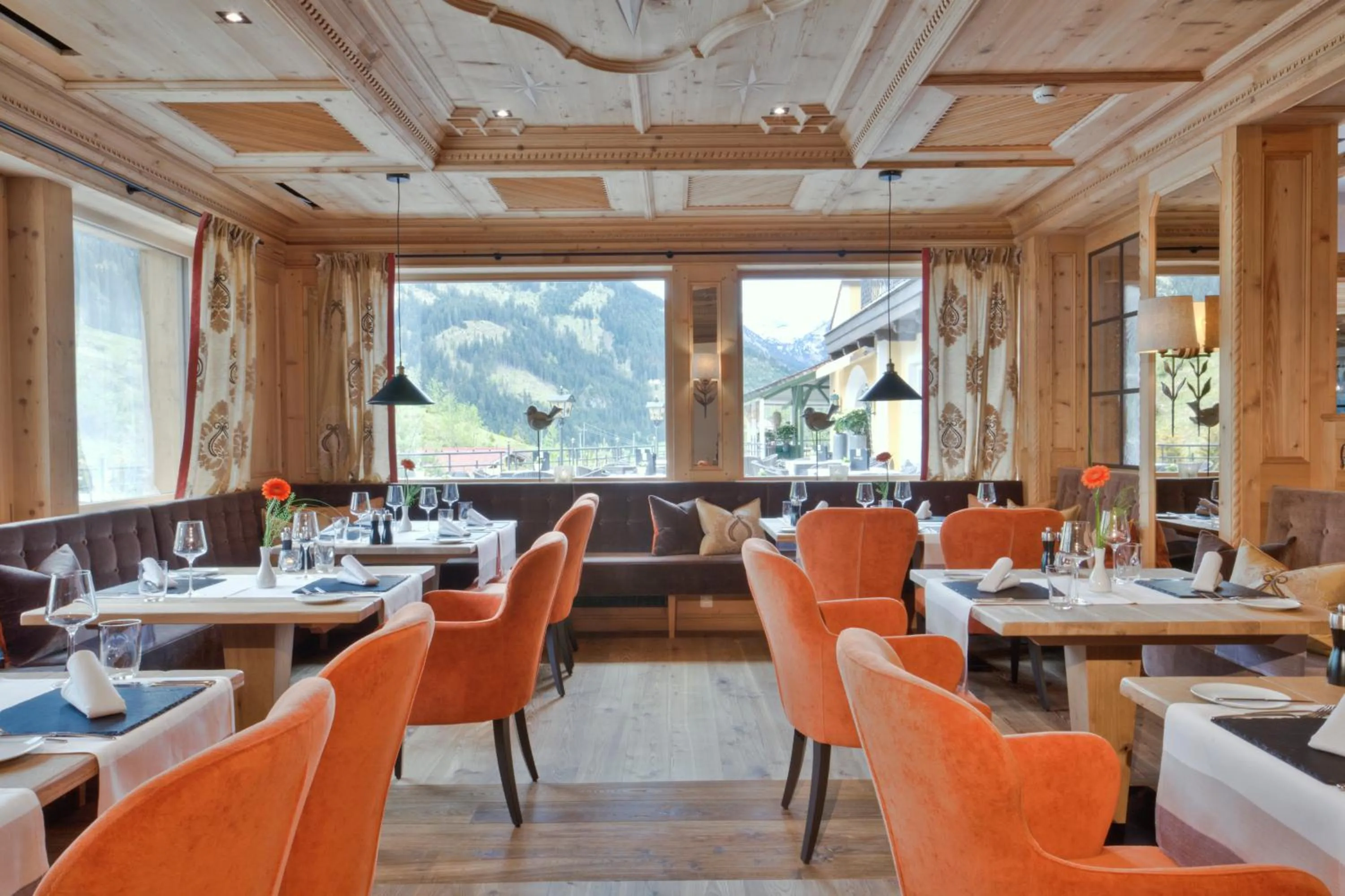 Restaurant/places to eat in Hotel Sonnenhof