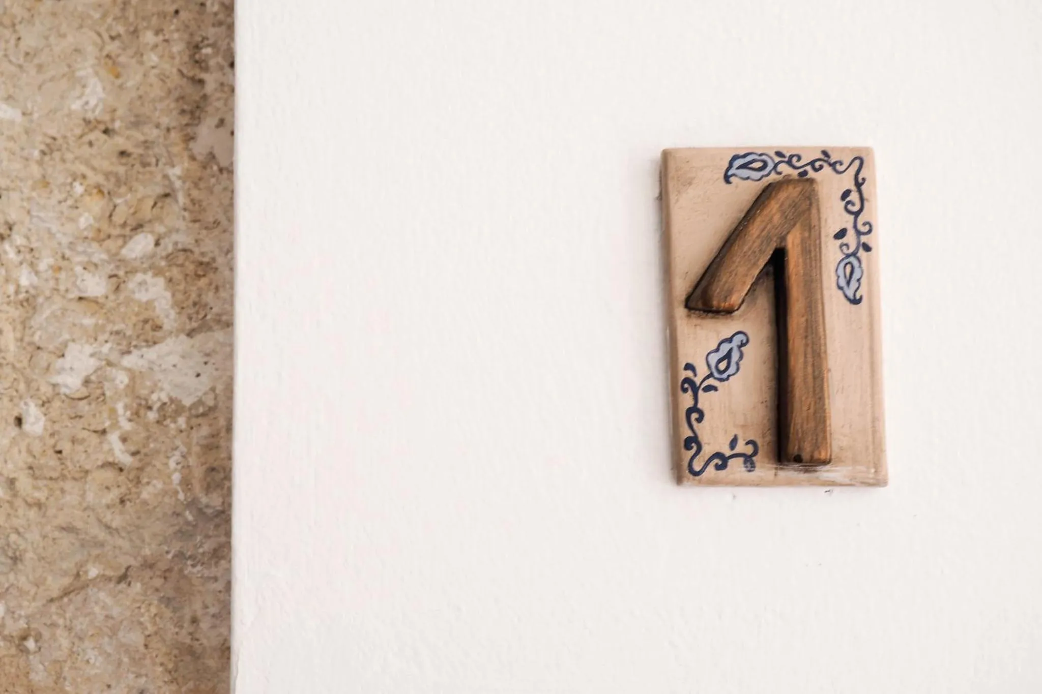 Decorative detail in Can Font