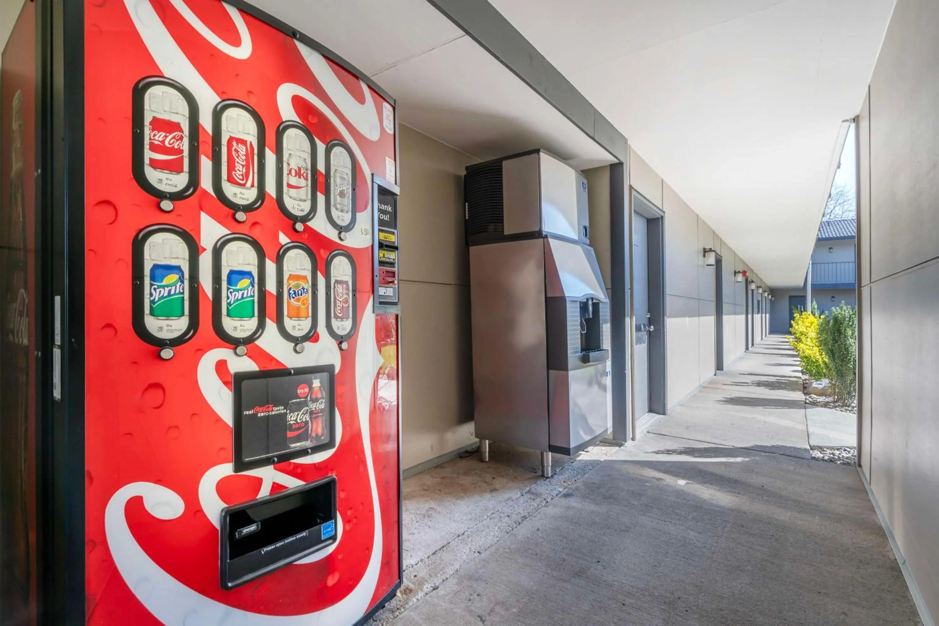 Property building in Best Western Inn of Vancouver