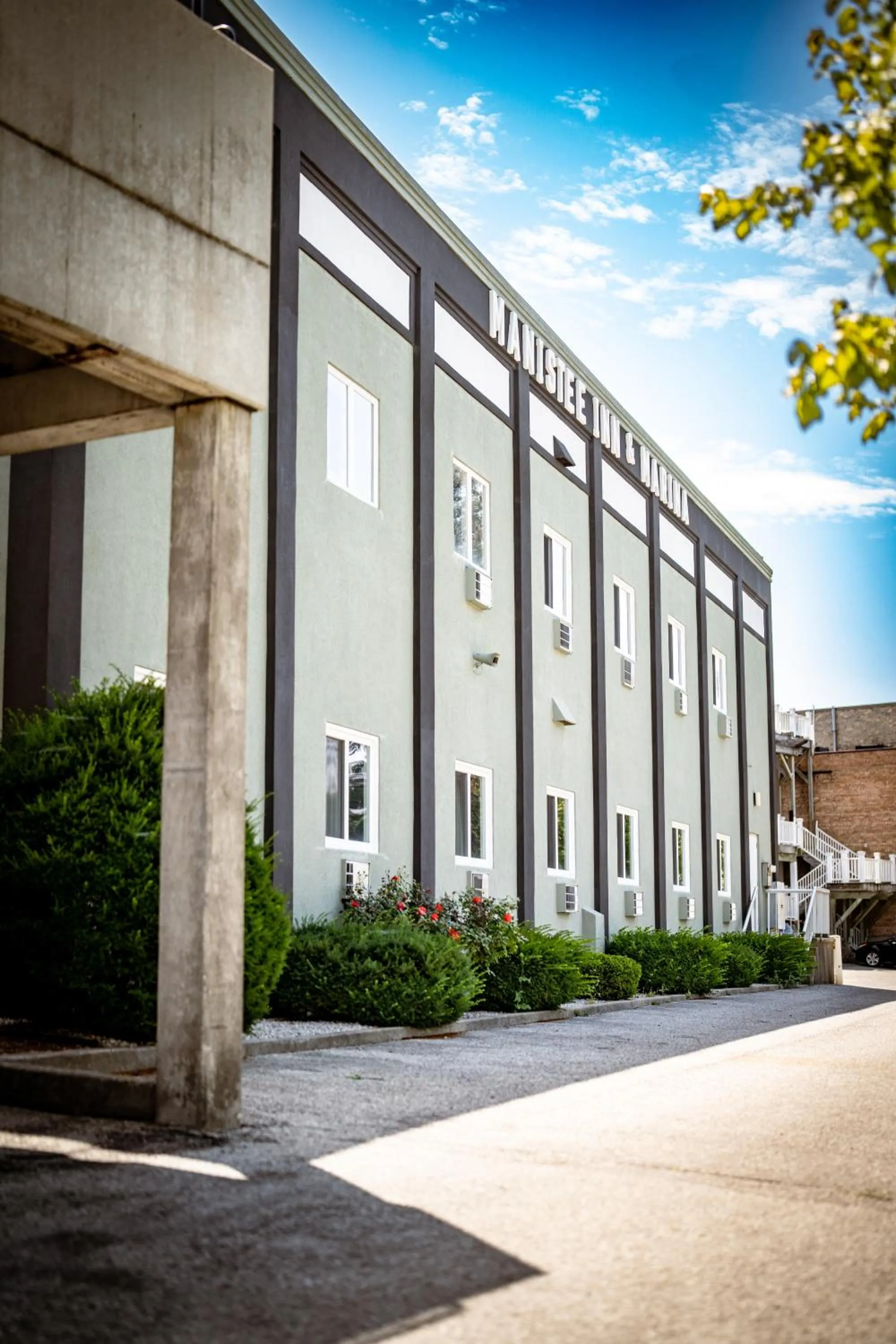 Manistee Inn & Marina