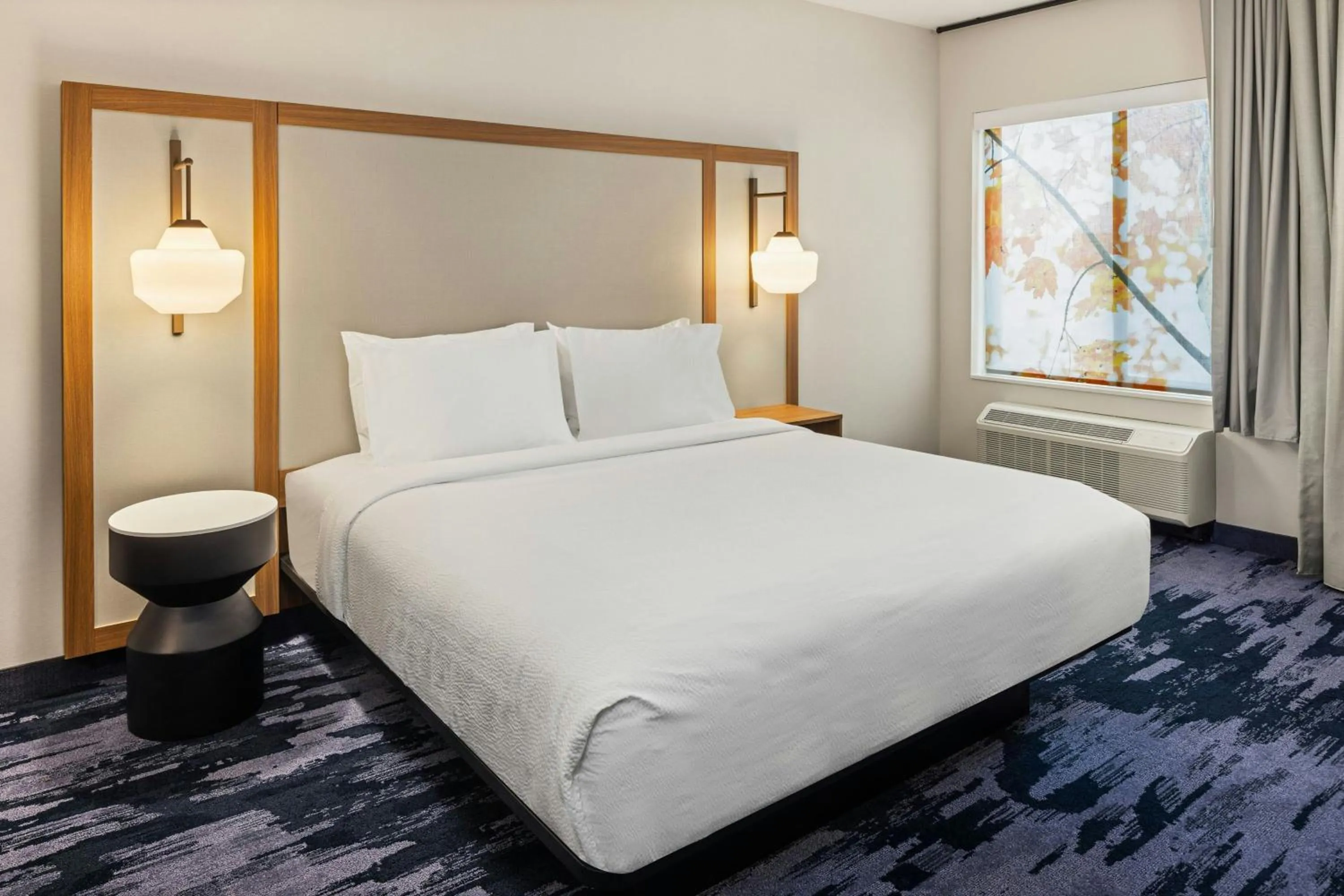 Photo of the whole room, Bed in Fairfield by Marriott Inn & Suites Cedar Rapids North