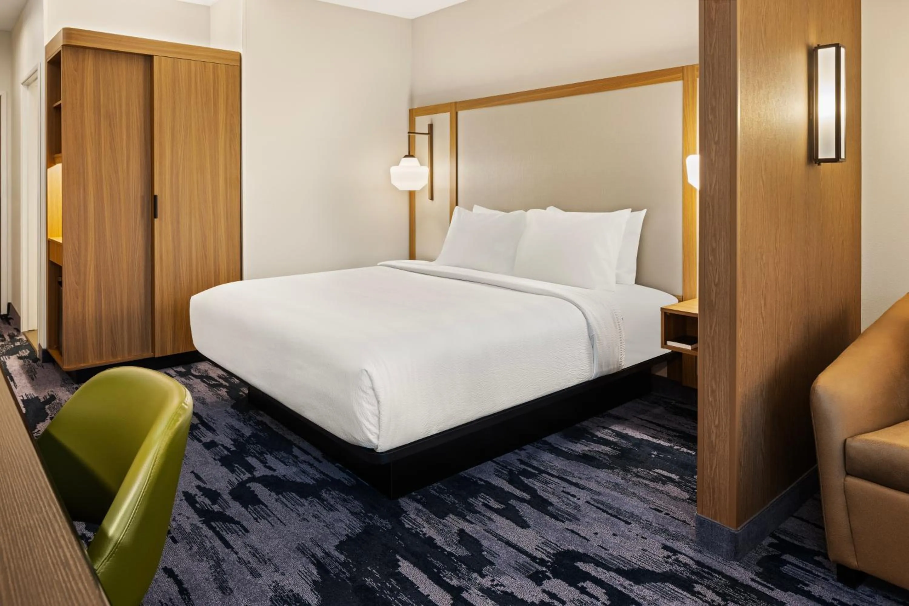 Bed in Fairfield by Marriott Inn & Suites Cedar Rapids North