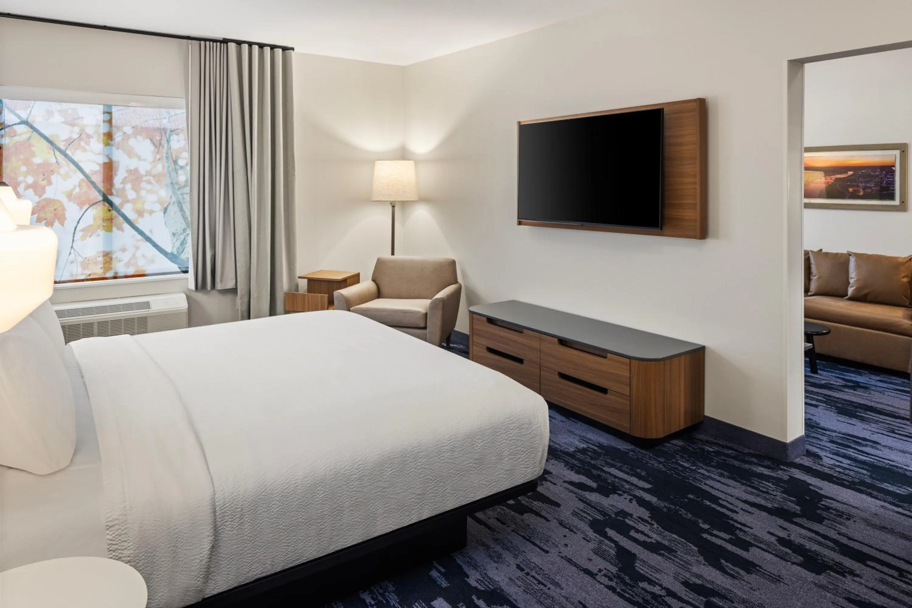 Bed in Fairfield by Marriott Inn & Suites Cedar Rapids North