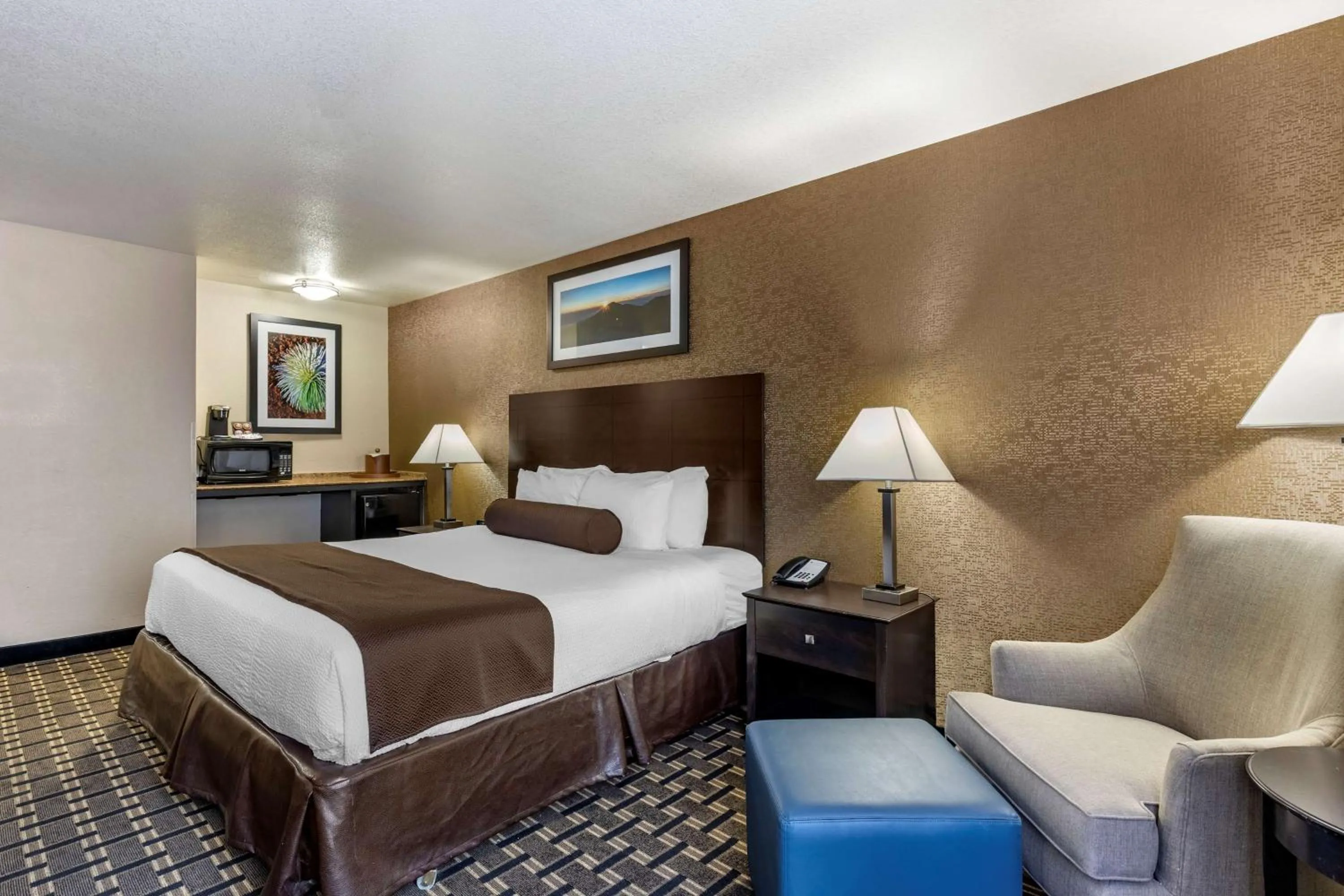 Bedroom, Bed in Best Western Plus Las Vegas West