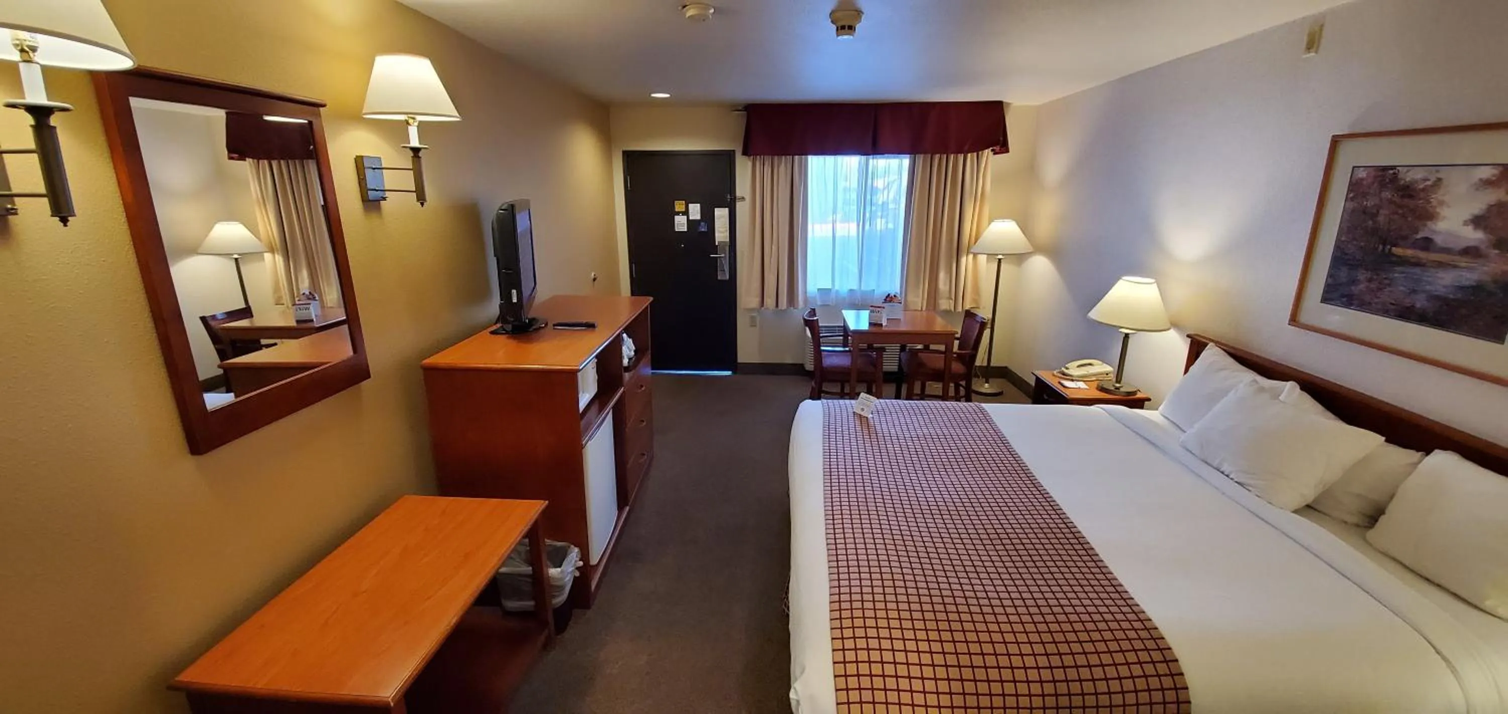 Photo of the whole room, Bed in Baymont by Wyndham Seattle/Kirkland WA