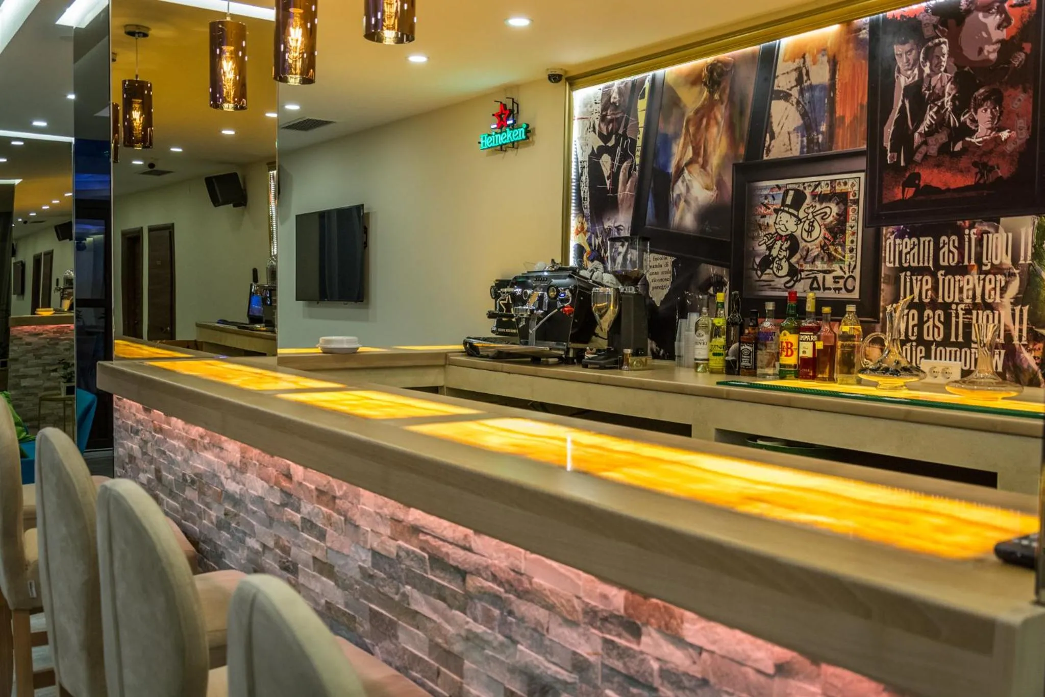Lounge or bar in Monopoly Hotel
