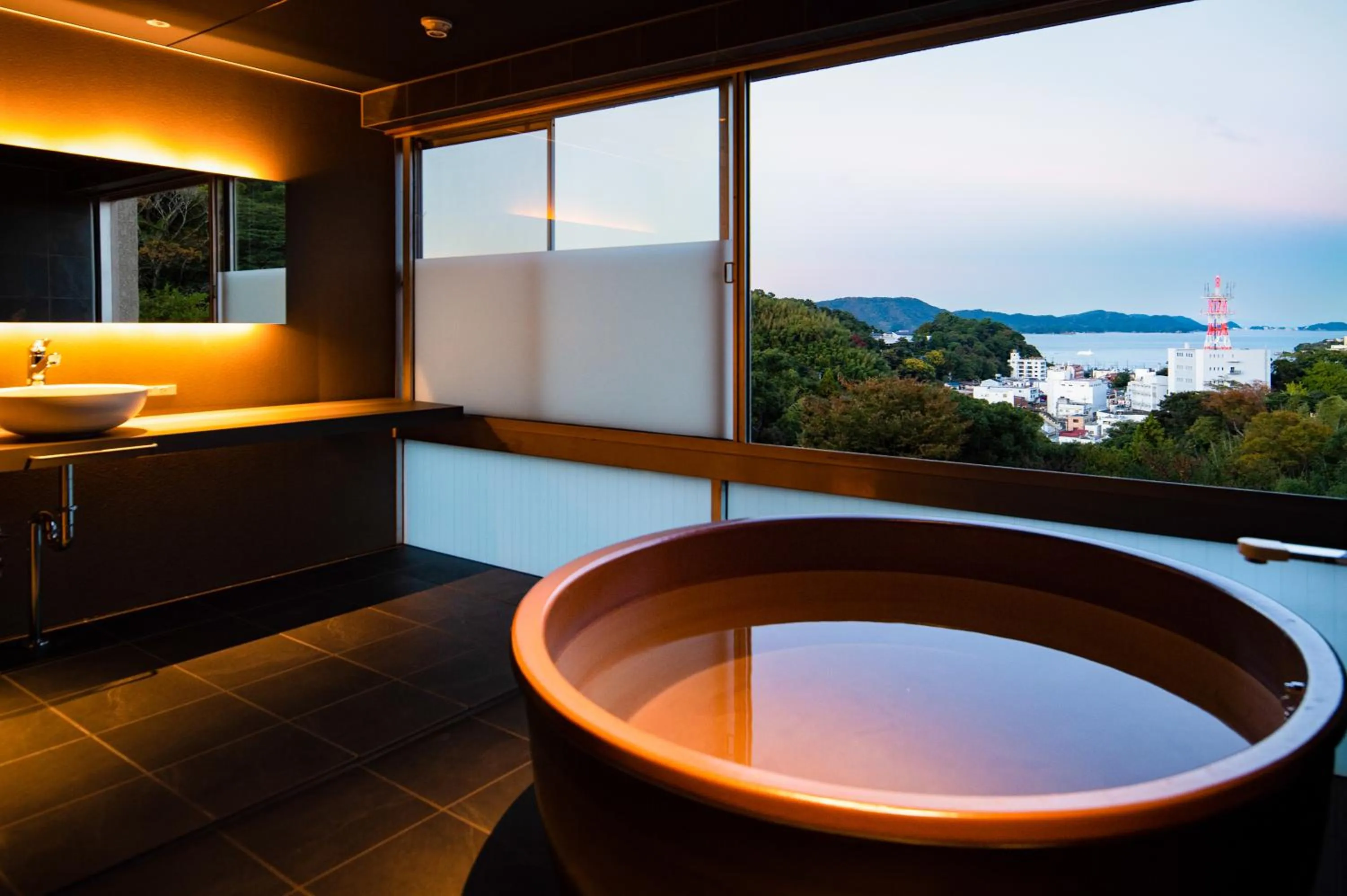 Bathroom in Senpokaku