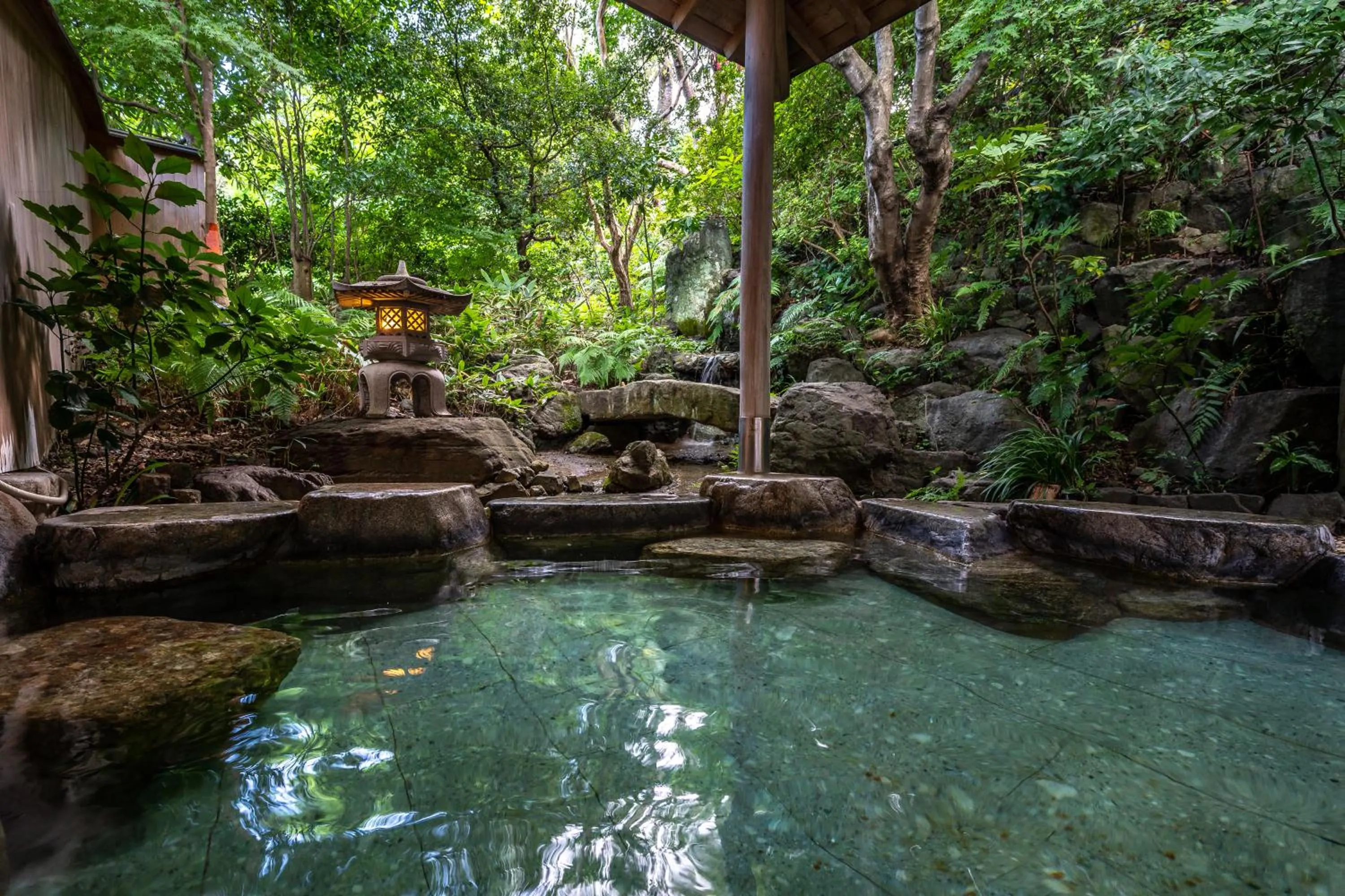 Open Air Bath in Senpokaku