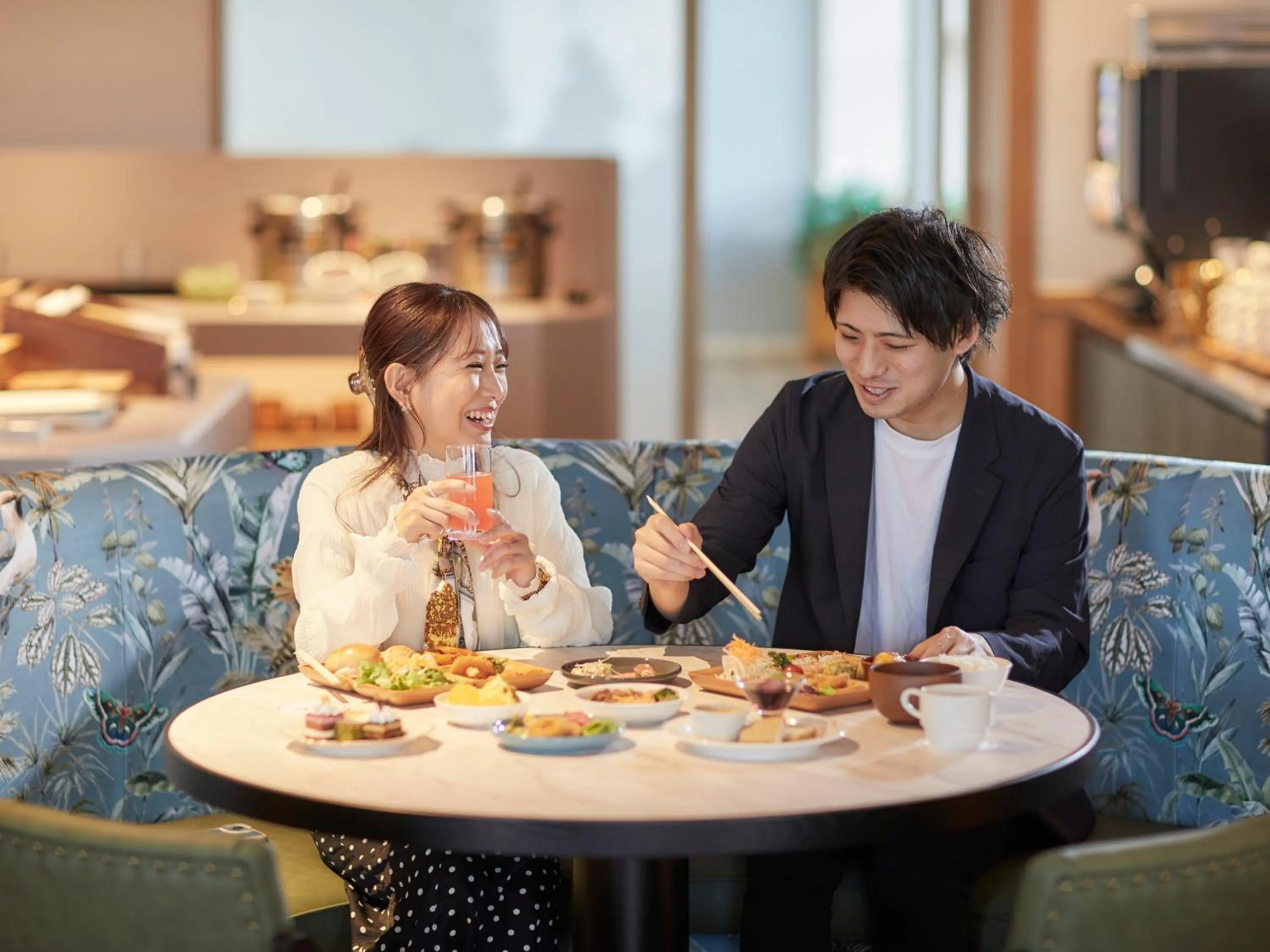 Restaurant/places to eat in Kansai Airport Washington Hotel