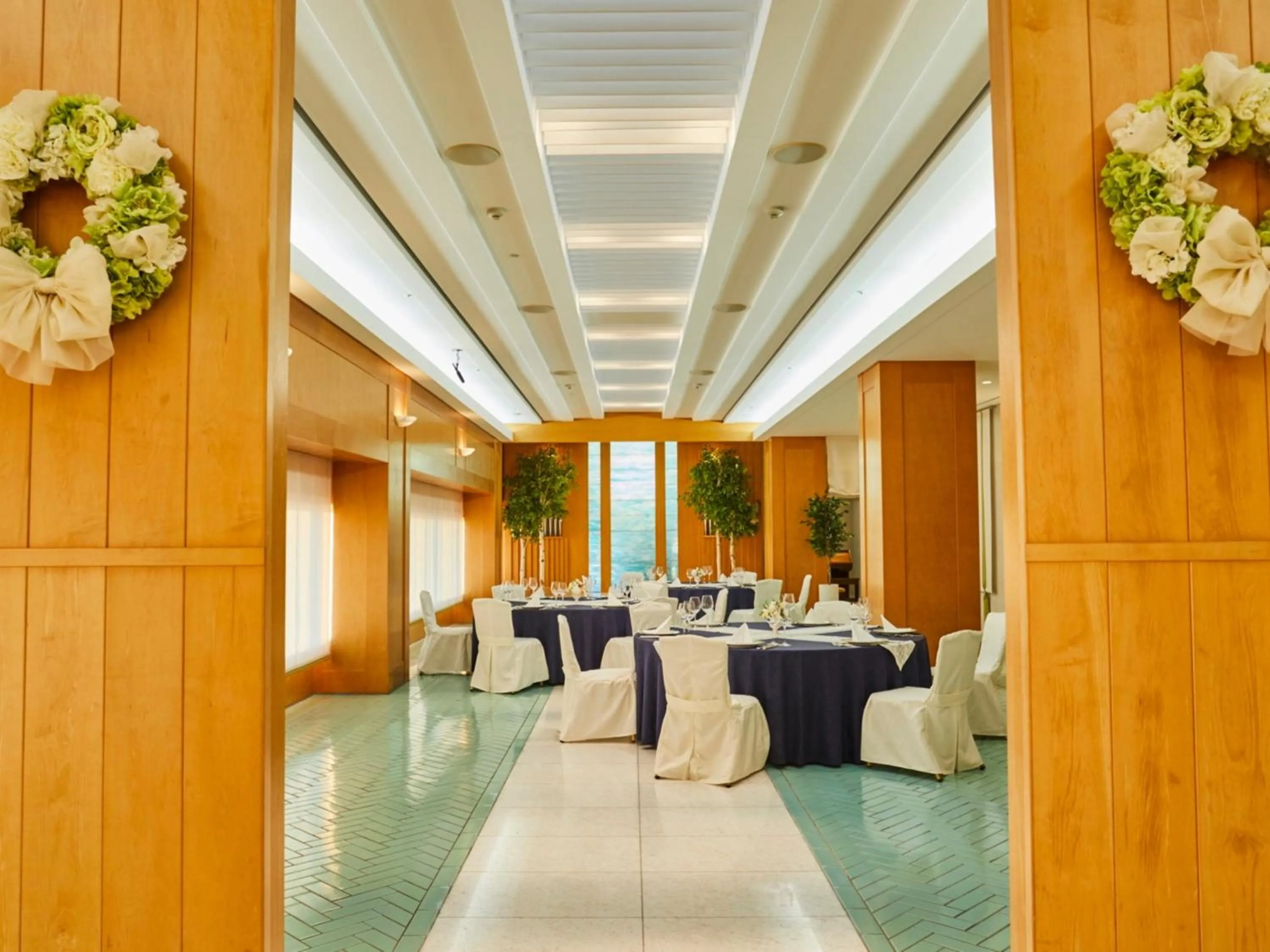 Restaurant/places to eat in Kansai Airport Washington Hotel