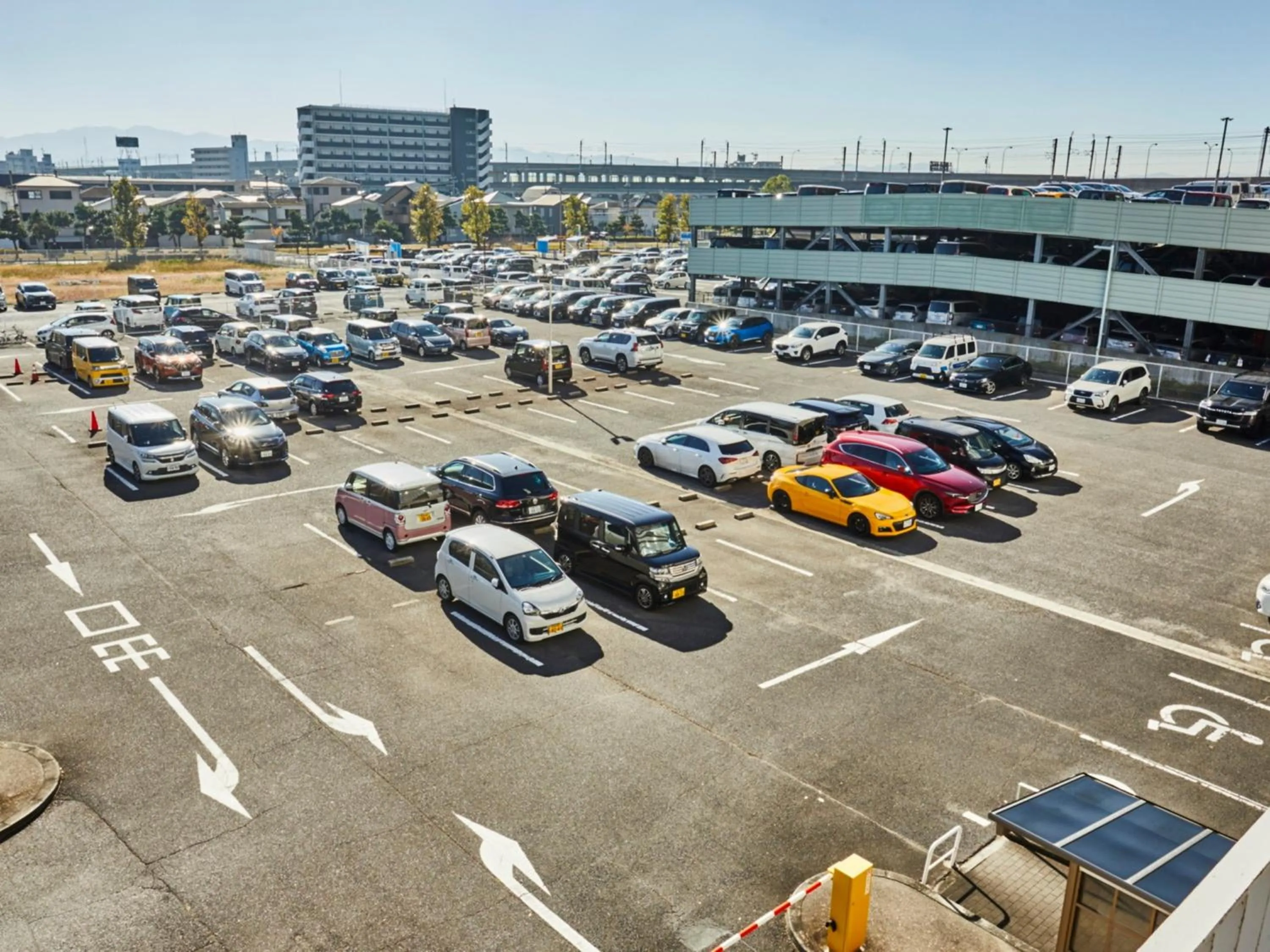 Parking in Kansai Airport Washington Hotel