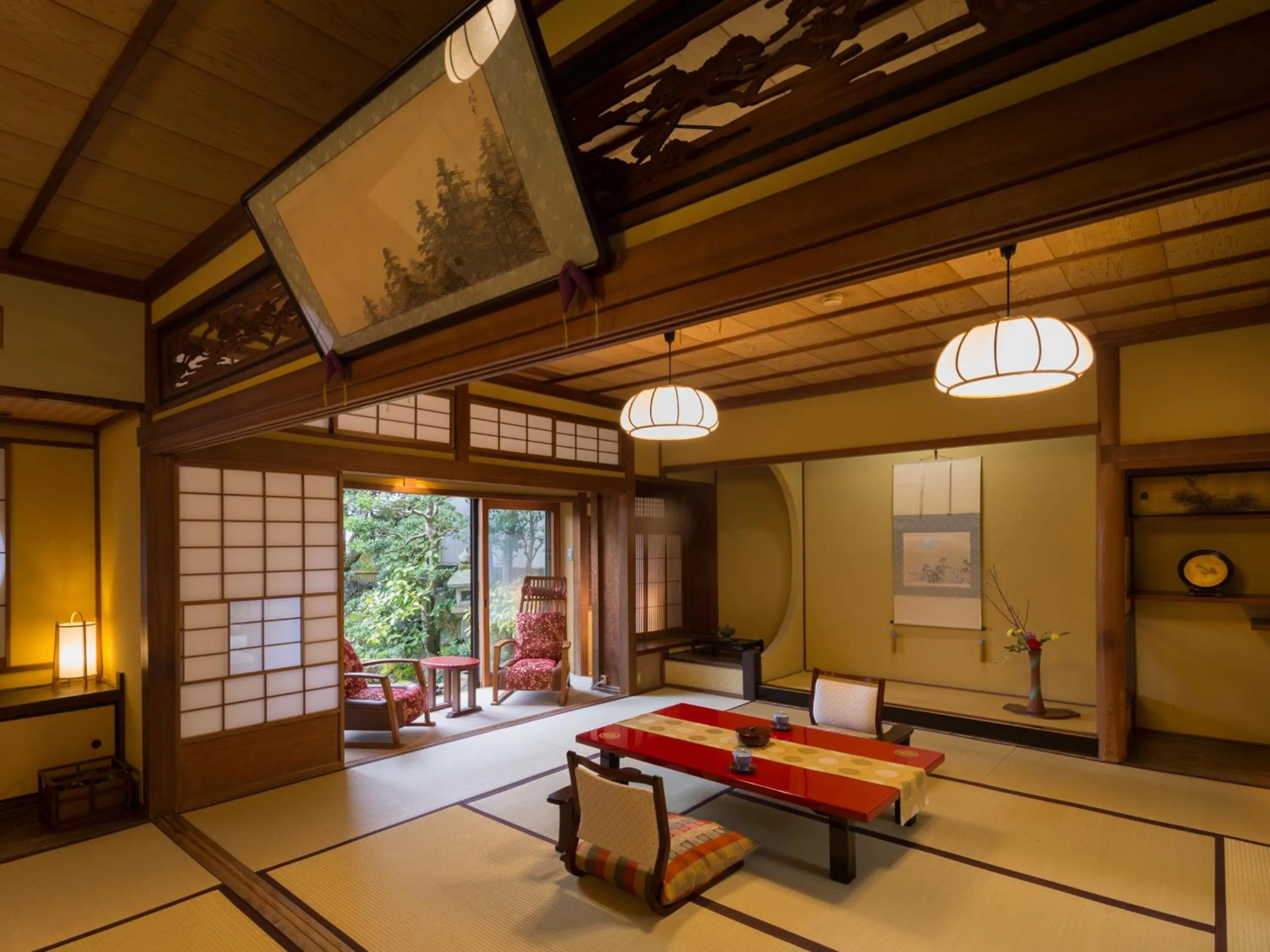 Photo of the whole room in Charoku Bekkan