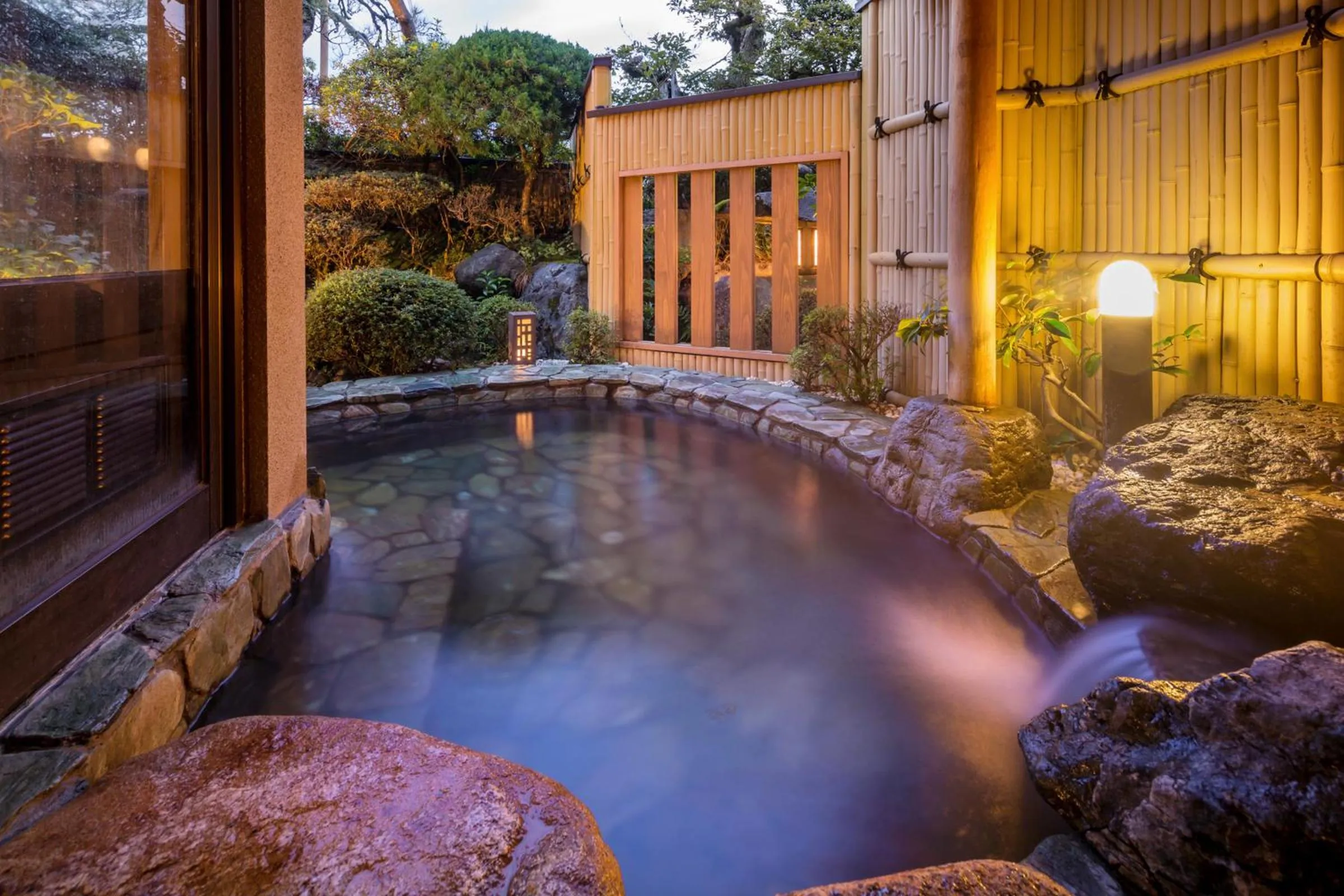 Hot Spring Bath in Charoku Bekkan