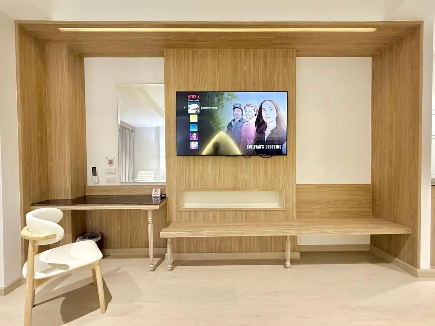 TV and multimedia in Phanomrungpuri Hotel Buriram