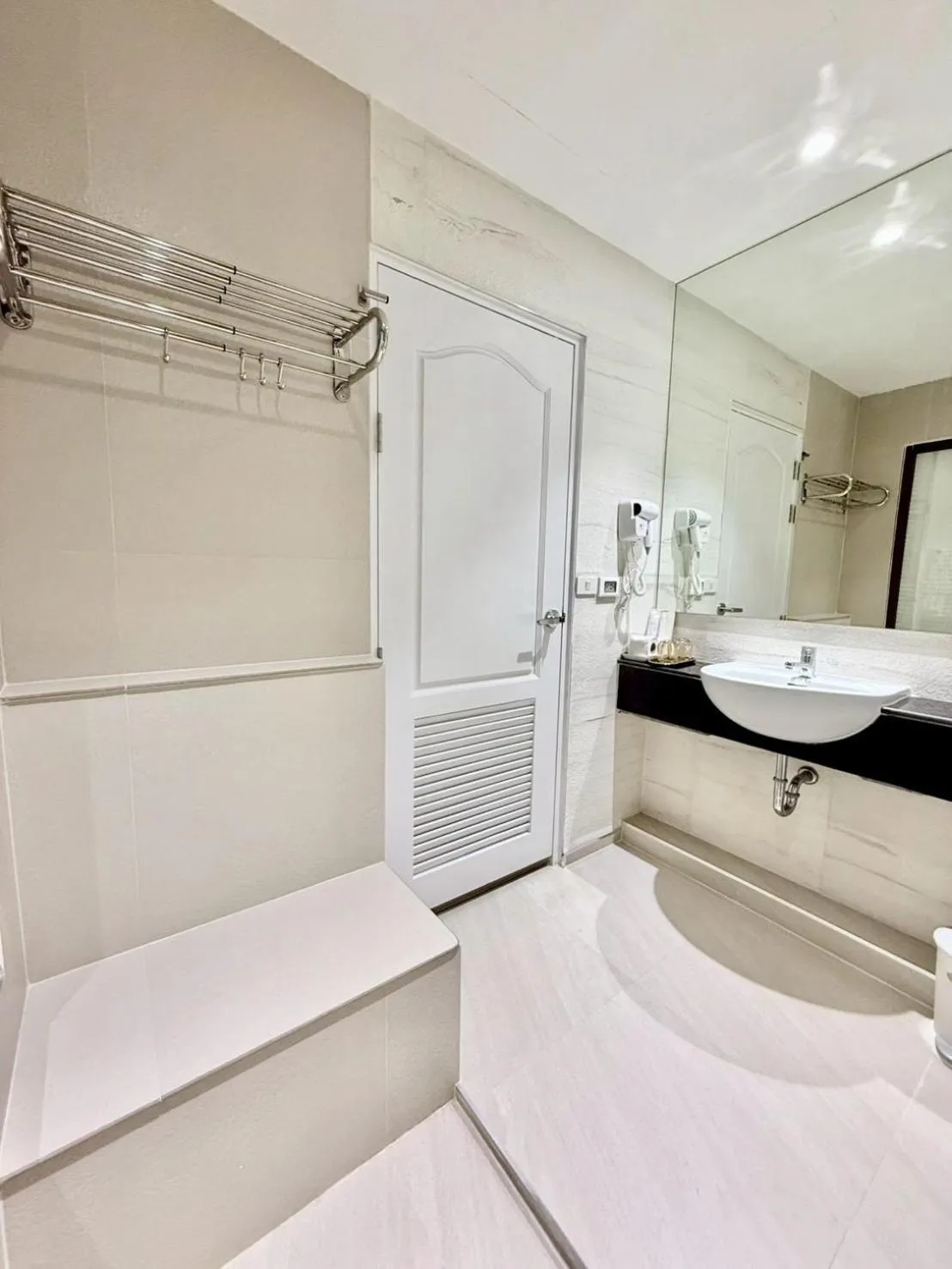 Bathroom in Phanomrungpuri Hotel Buriram