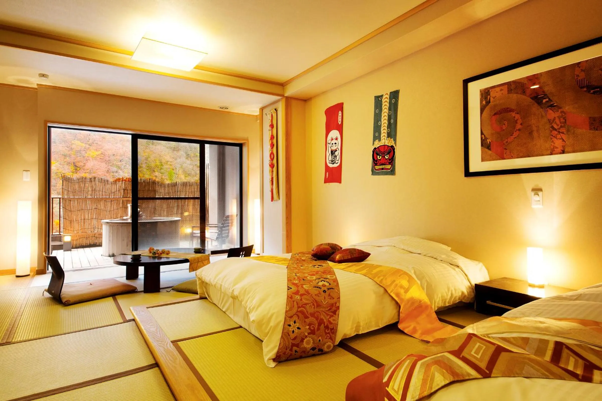 Photo of the whole room, Bed in Yukimurasaki