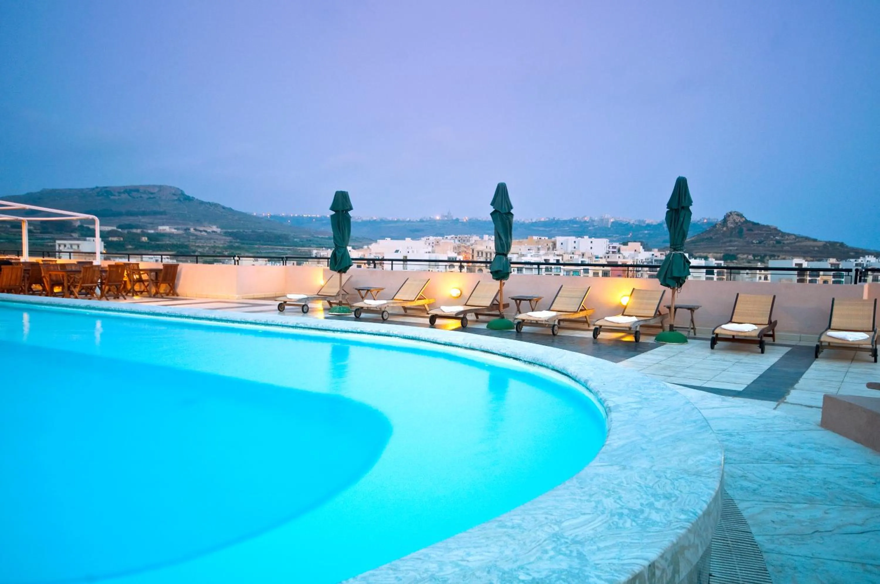 Swimming pool in Hotel Calypso