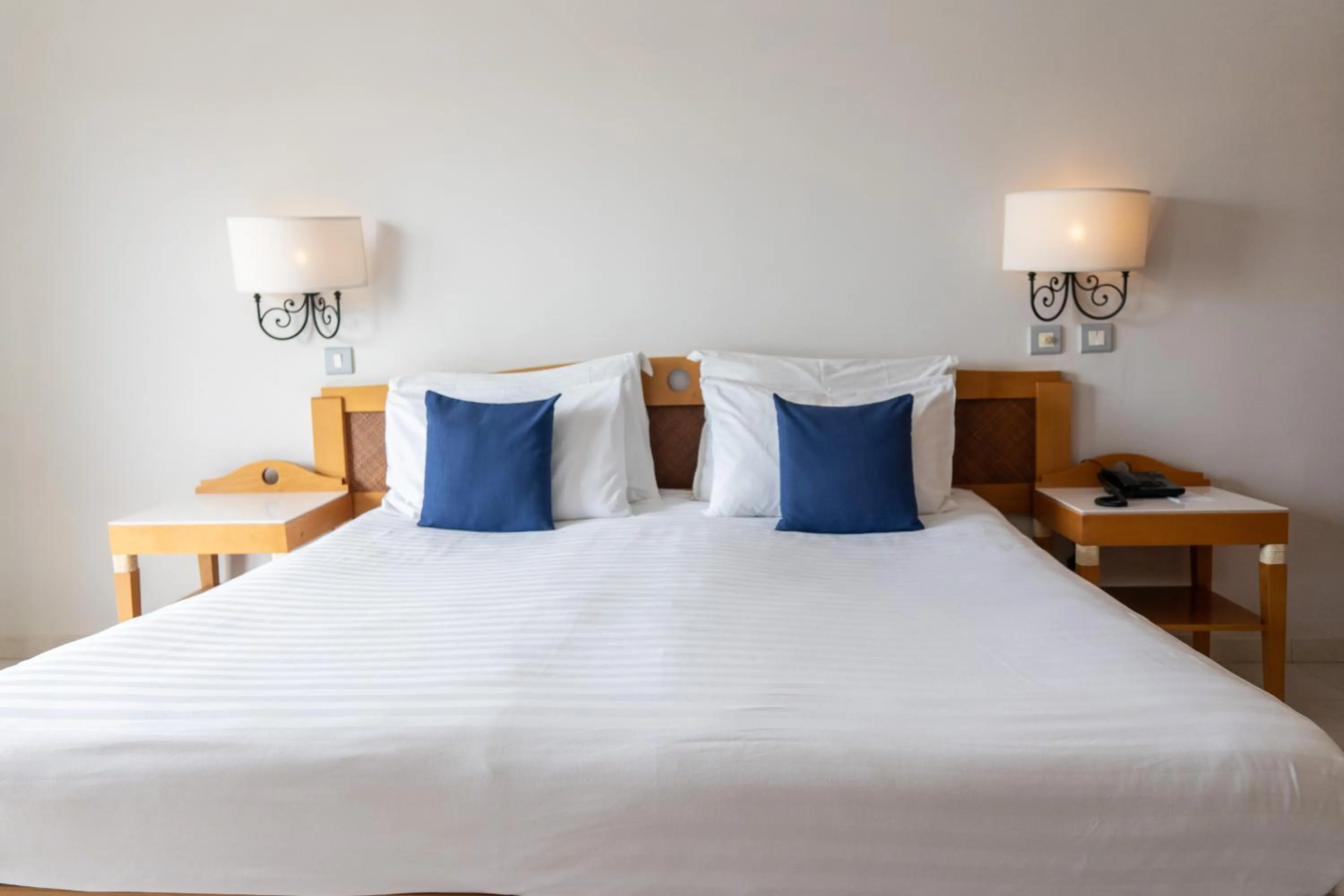 Bedroom, Bed in Hotel Calypso