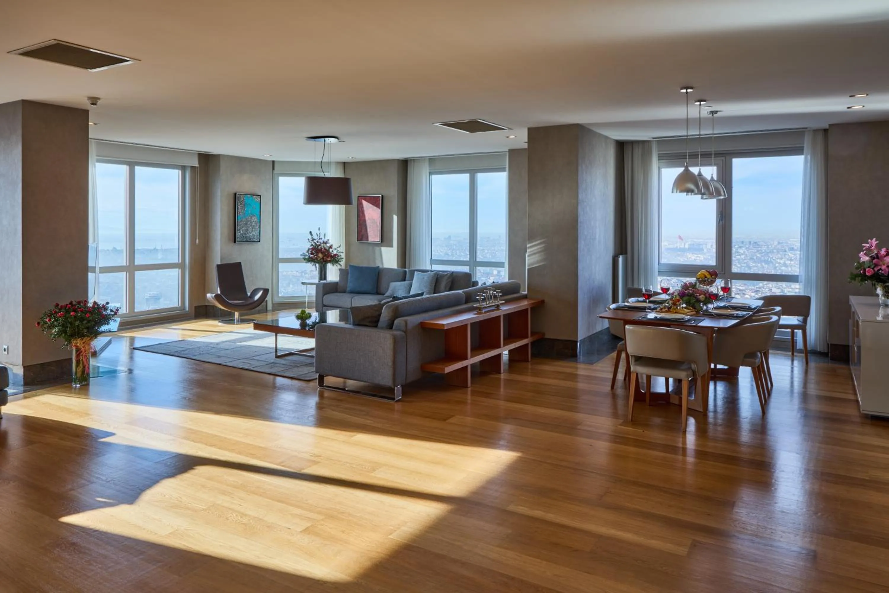 TV and multimedia in Fraser Place Anthill Istanbul