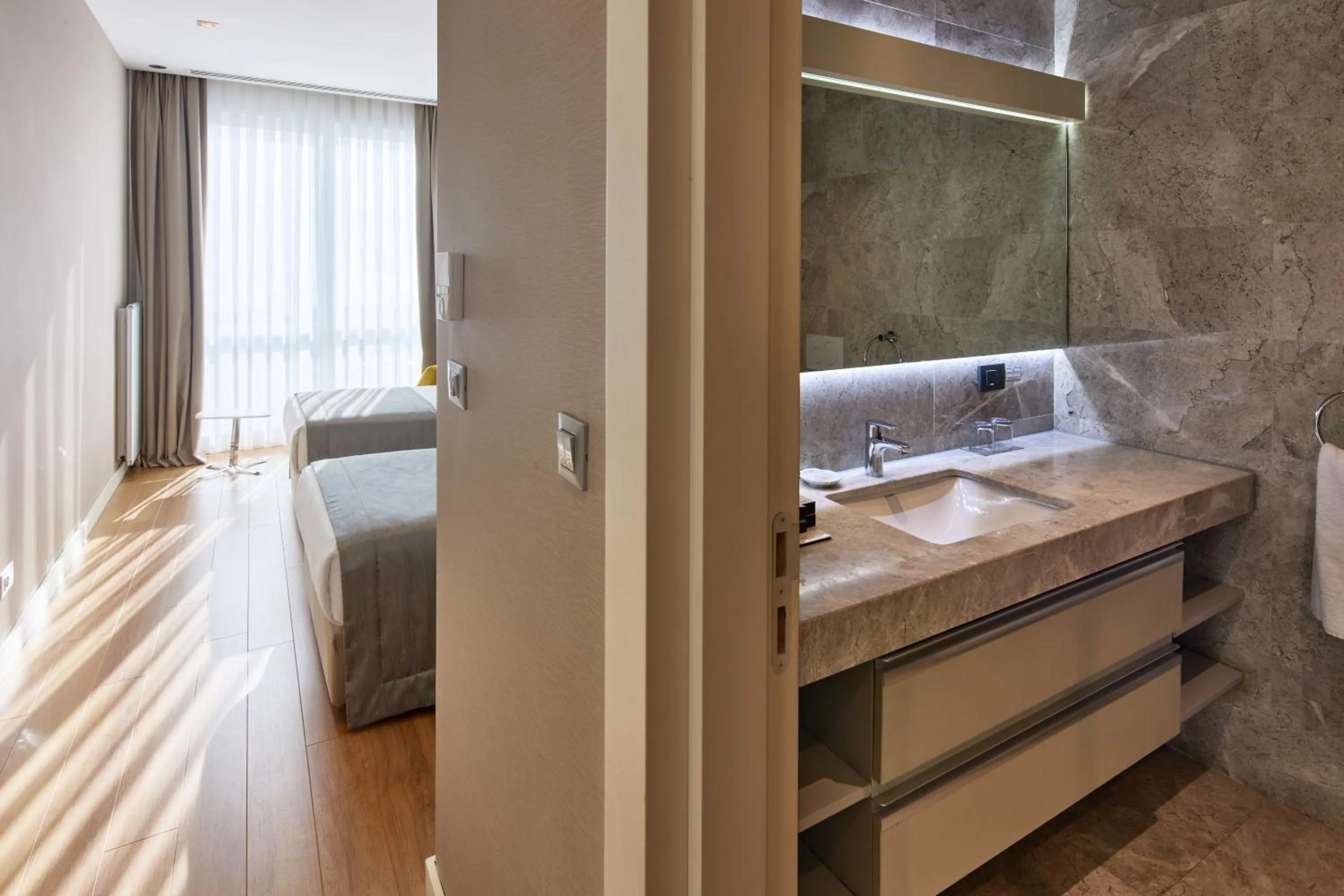 Bed in Fraser Place Anthill Istanbul