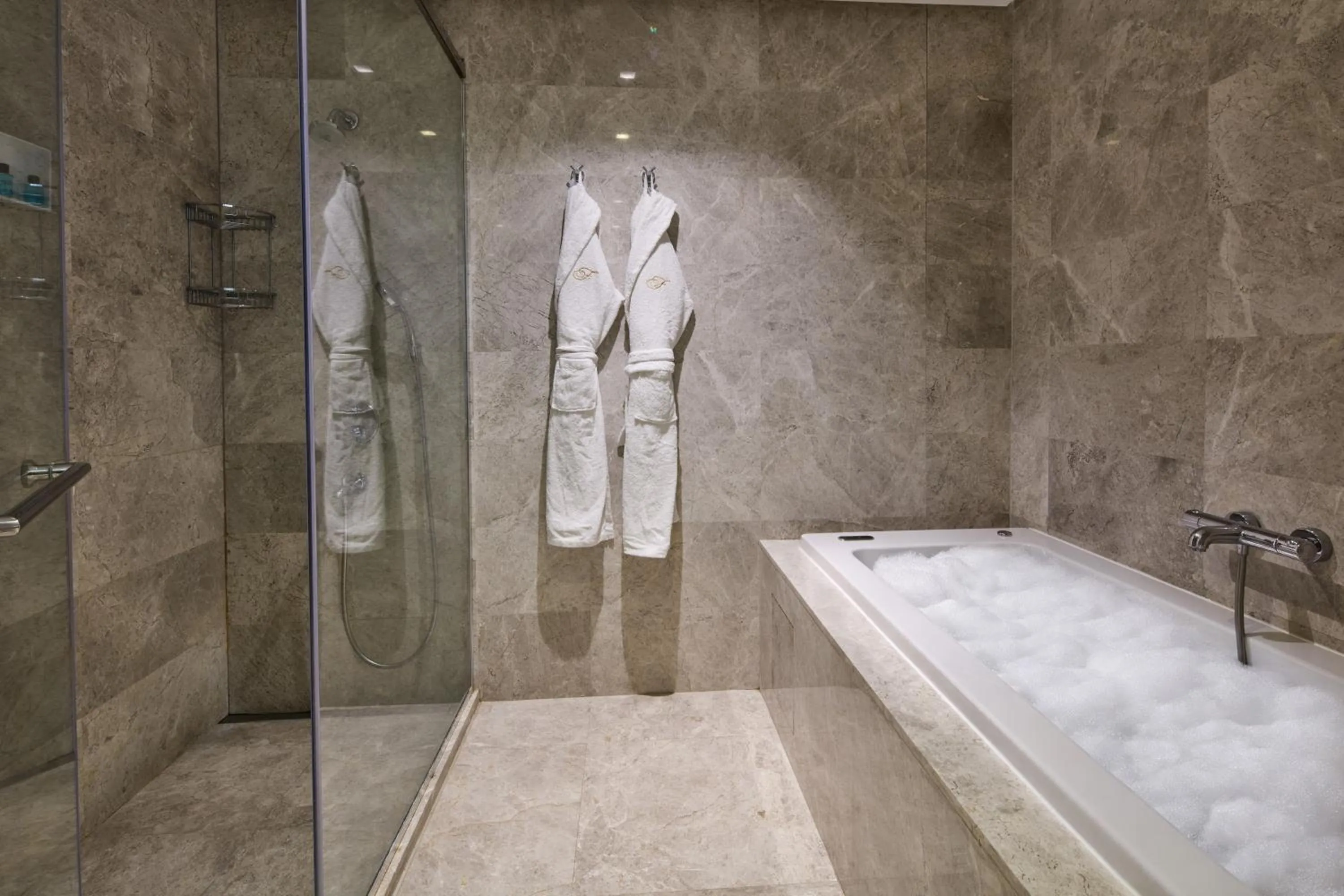 Shower in Fraser Place Anthill Istanbul