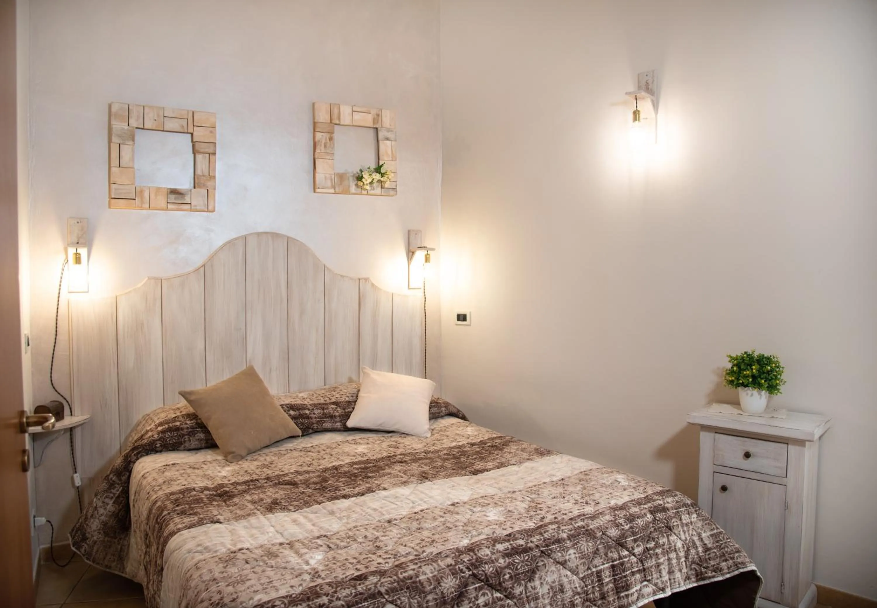 Photo of the whole room, Bed in Bed & Breakfasts Conte Perollo