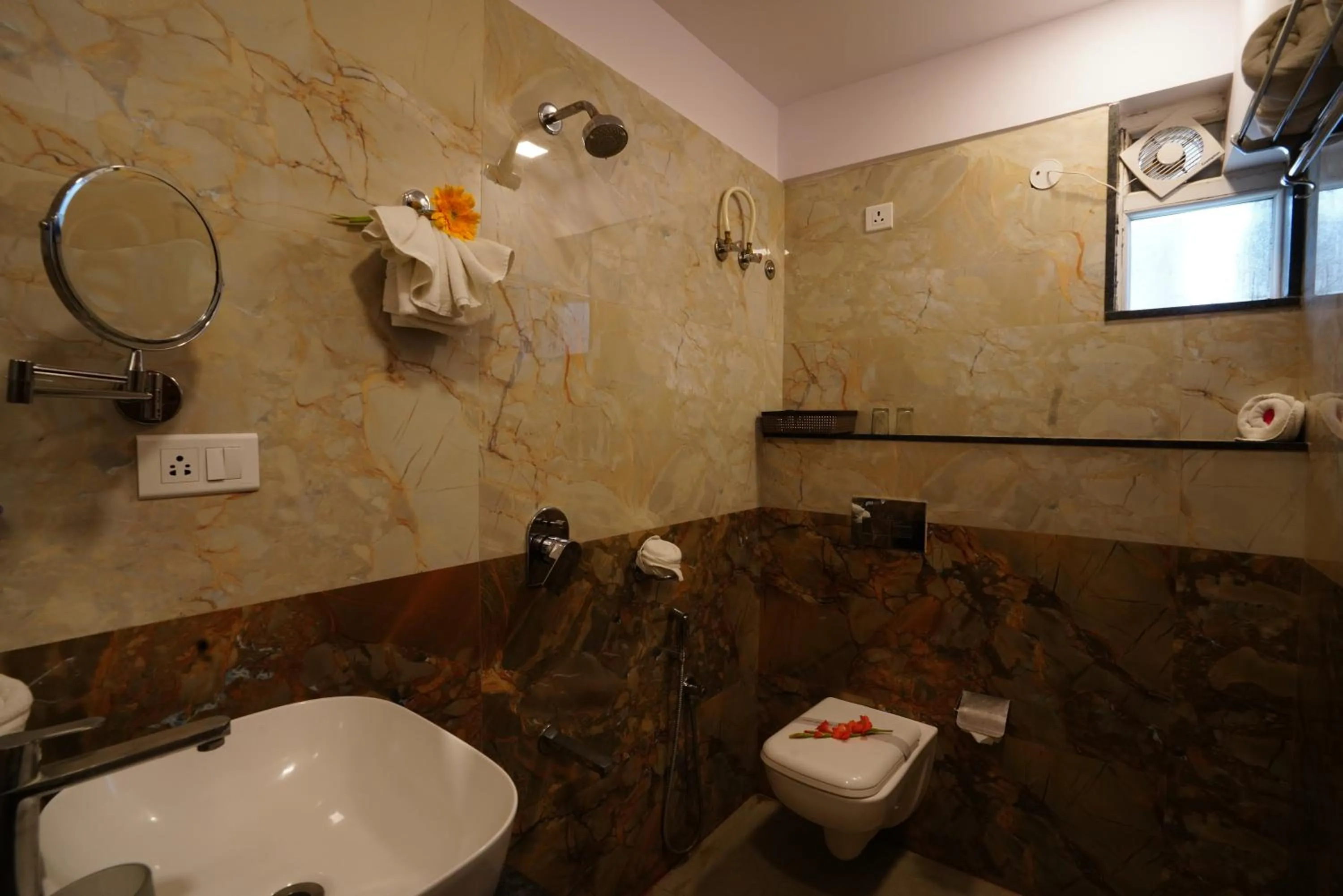 Bathroom in Silicon Inn Hotel Bangalore Airport