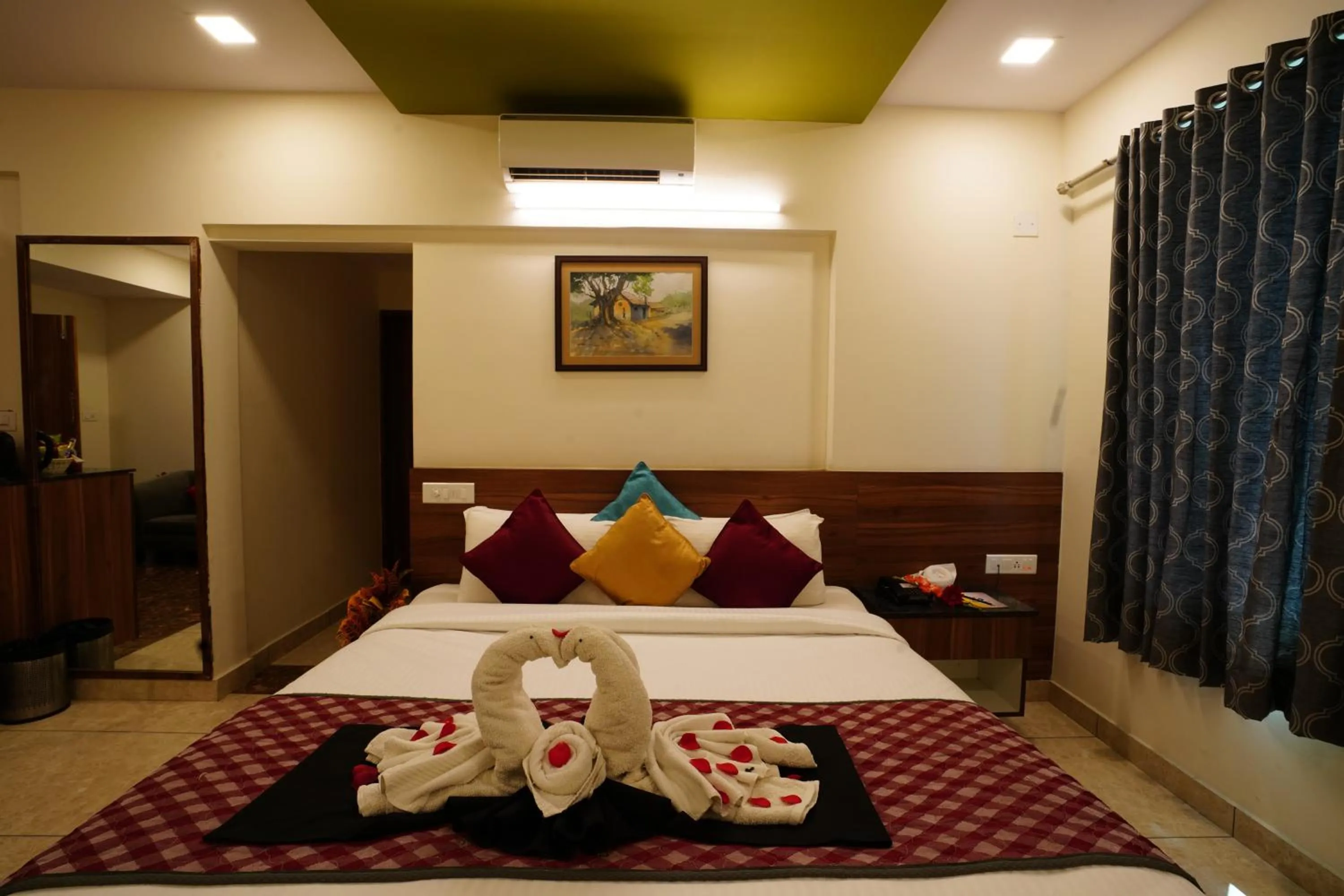 Bed in Silicon Inn Hotel Bangalore Airport