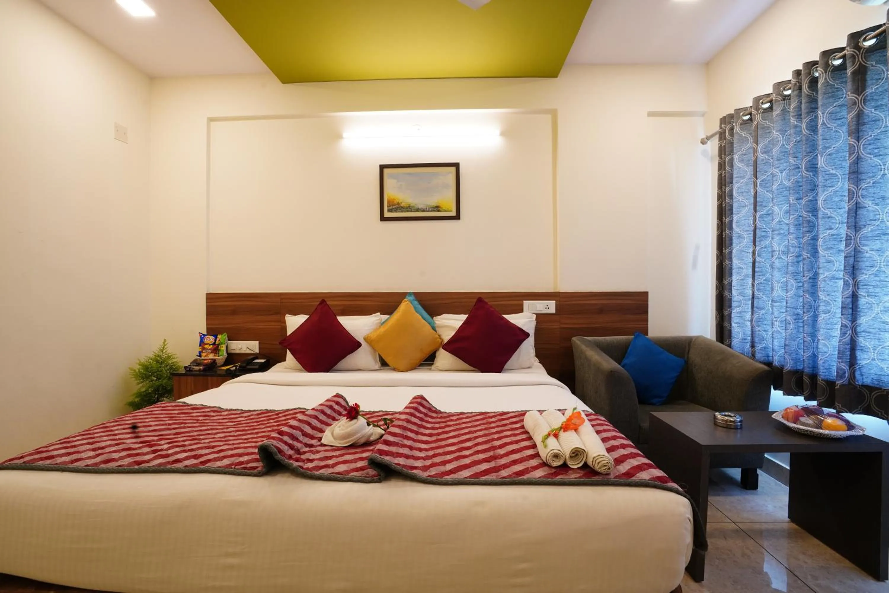 Bed in Silicon Inn Hotel Bangalore Airport