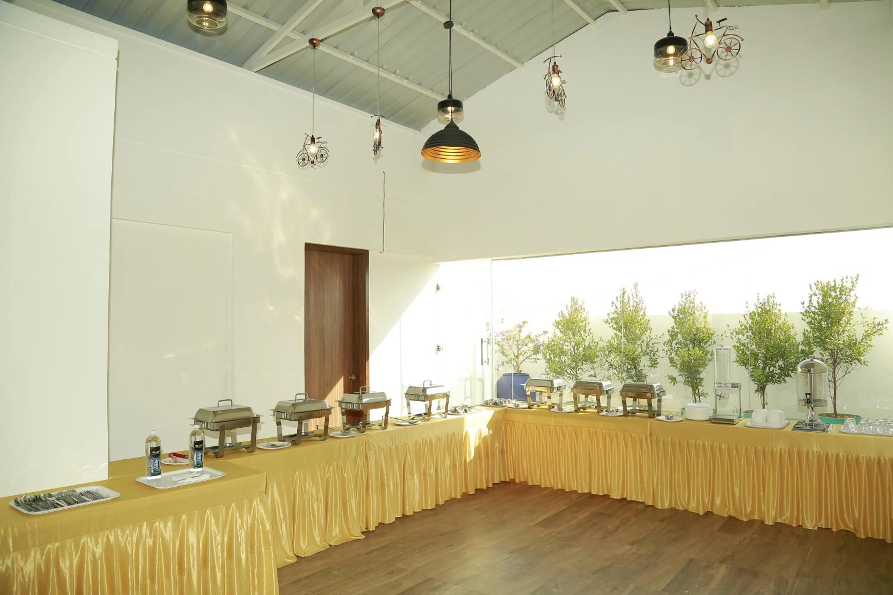 Buffet breakfast in Silicon Inn Hotel Bangalore Airport