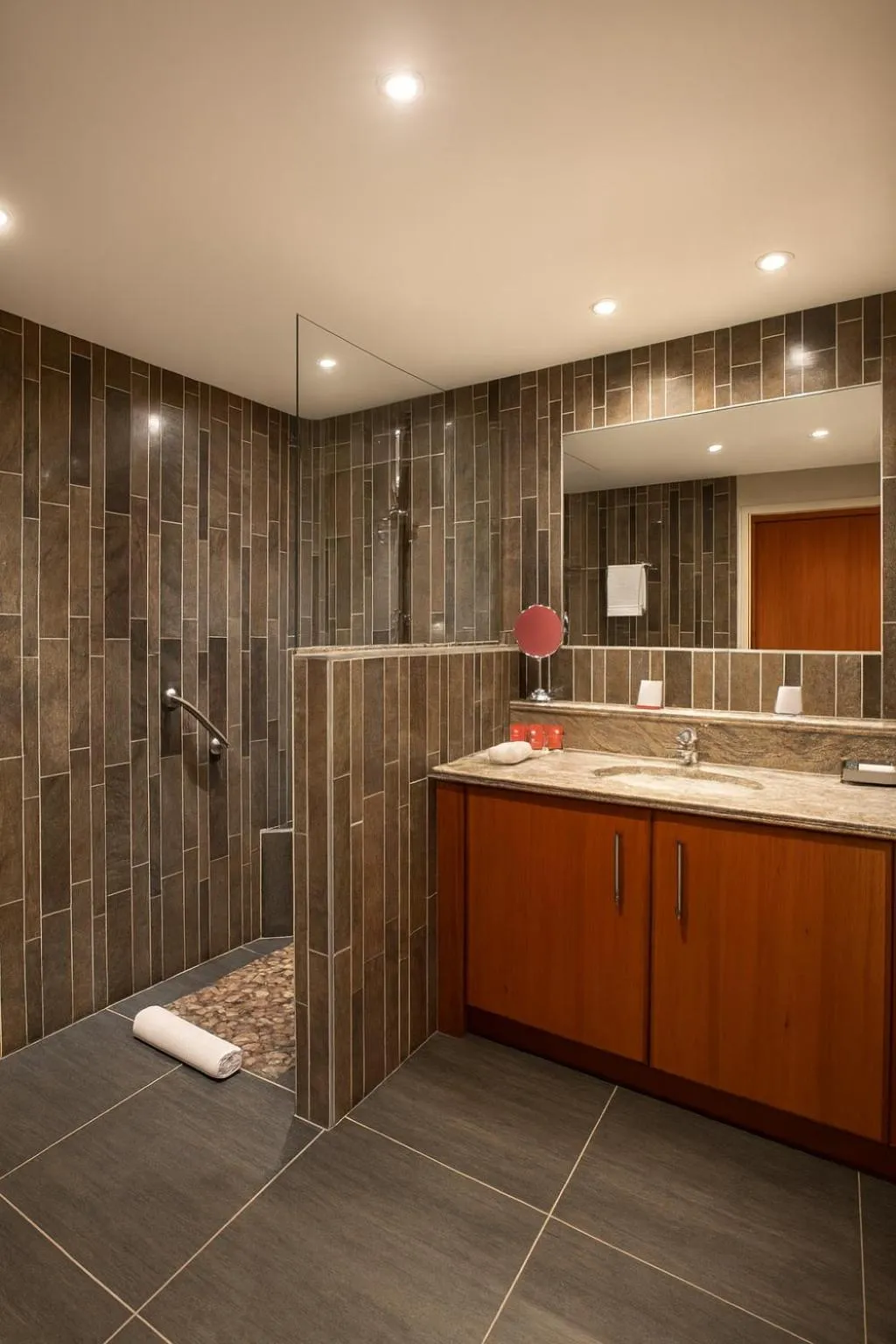 Bathroom in Les Saules Parc & Spa - Teritoria