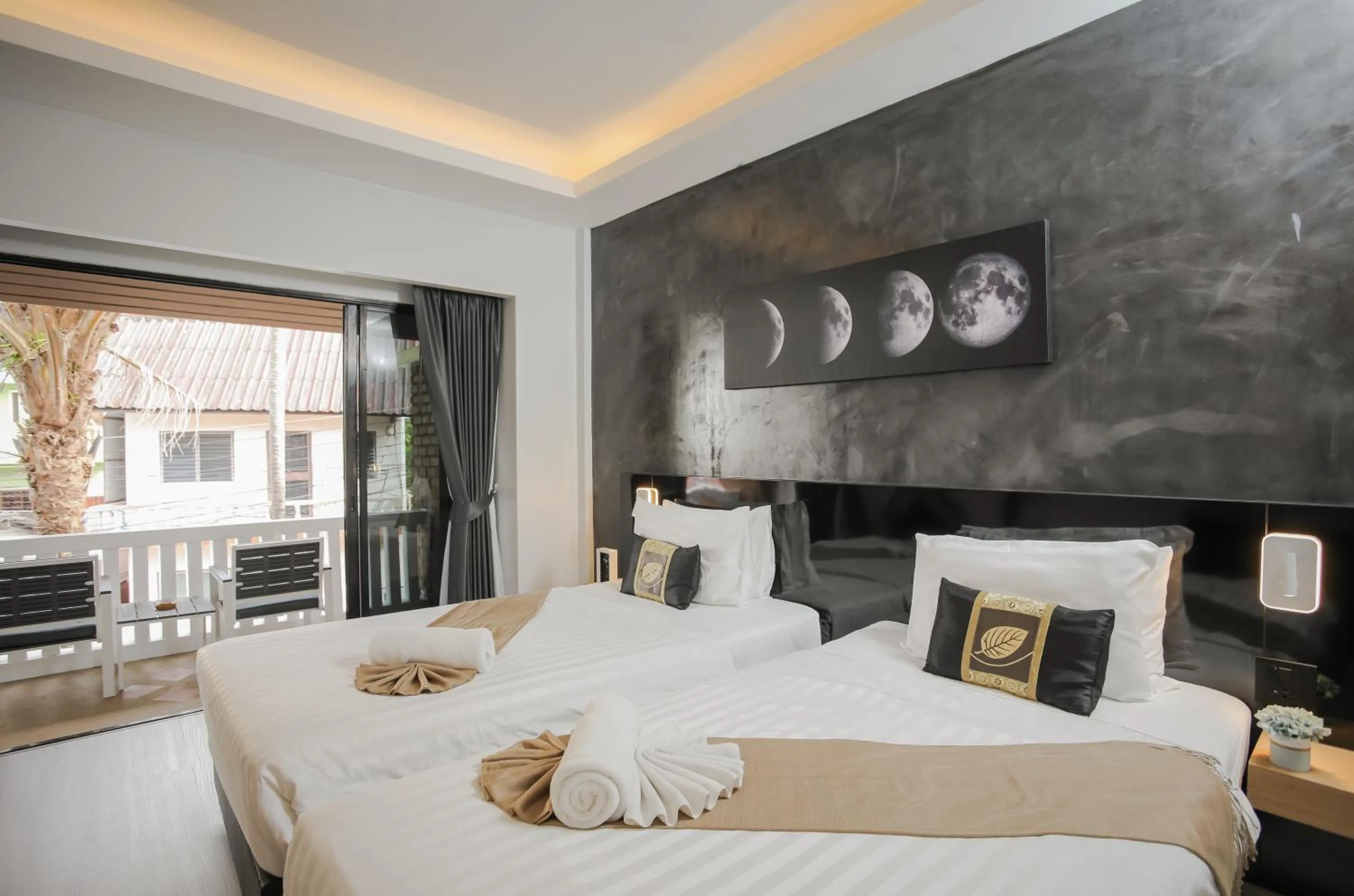 Bed in ETK Patong Resort