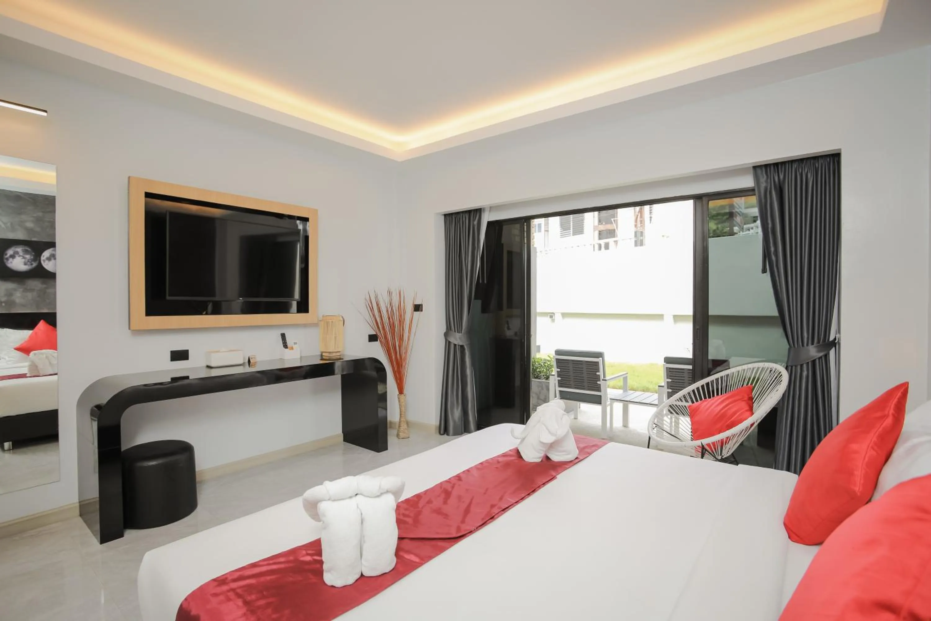 Bed in ETK Patong Resort