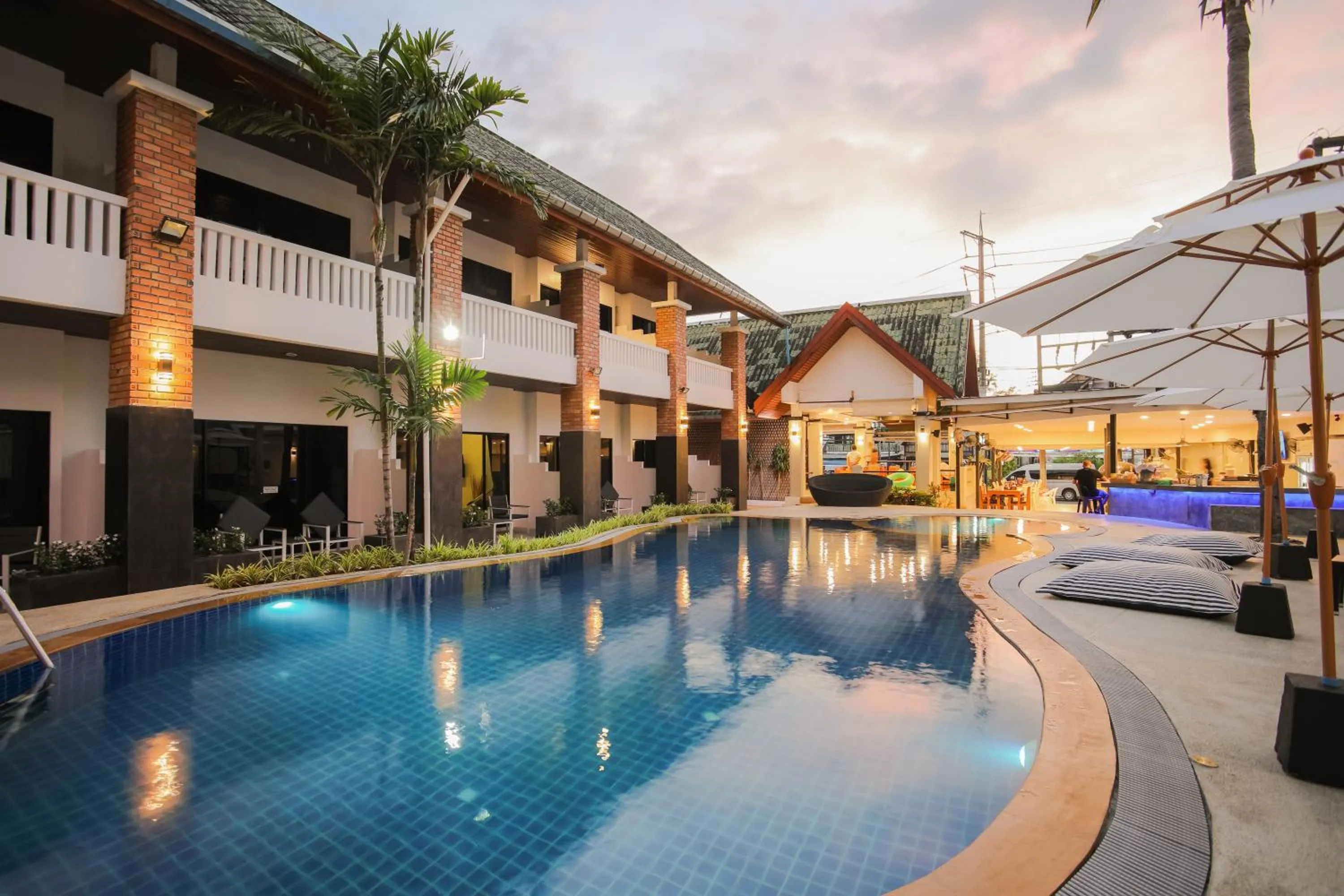 Property building in ETK Patong Resort
