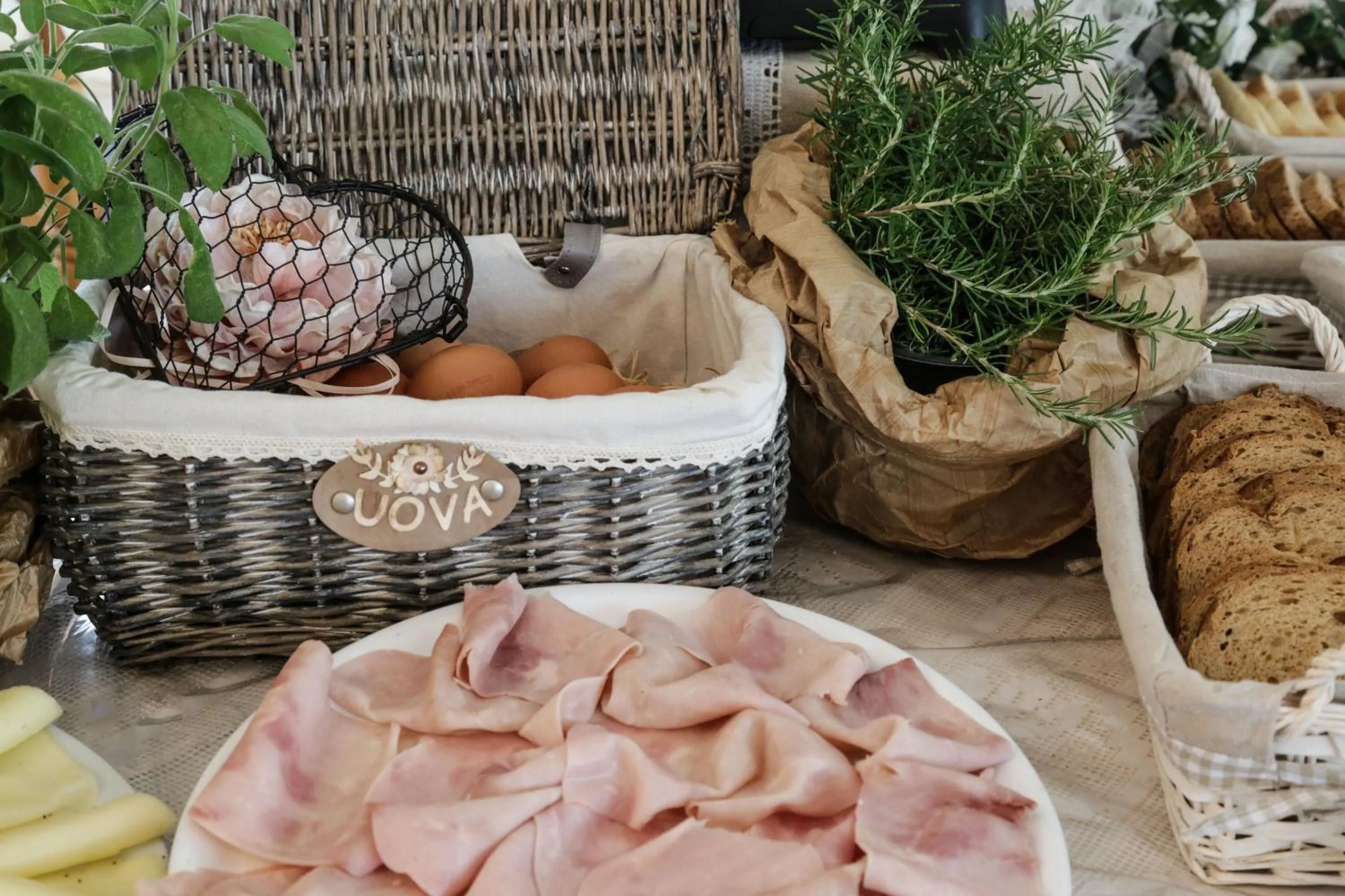 Buffet breakfast in Hotel Florida