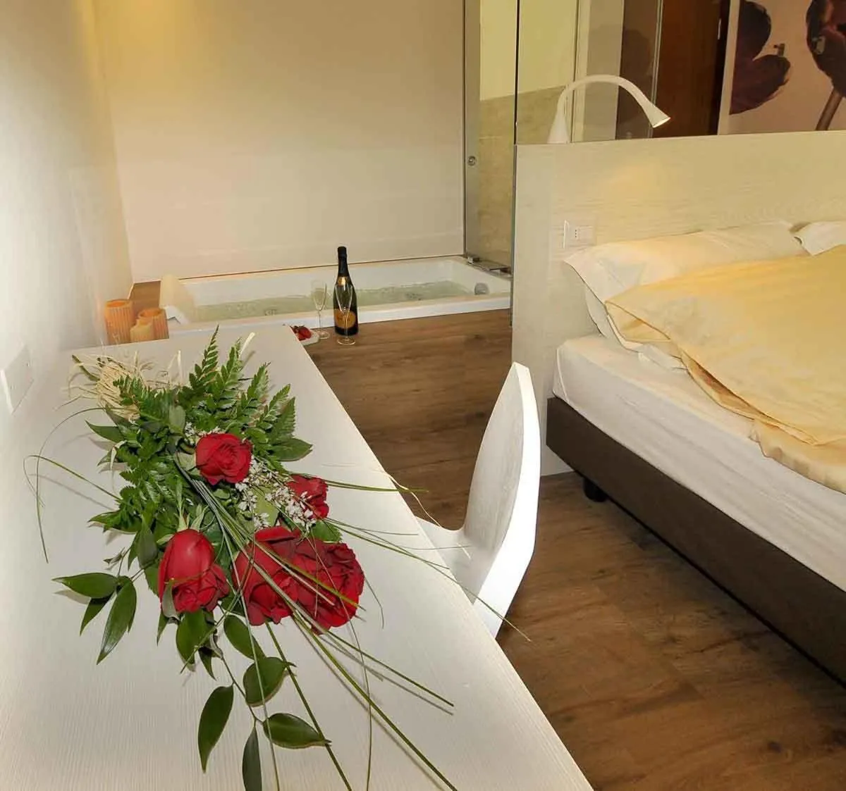 Decorative detail, Bed in Hotel Florida