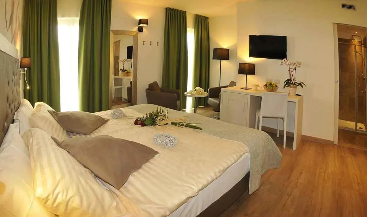 Photo of the whole room, Bed in Hotel Florida