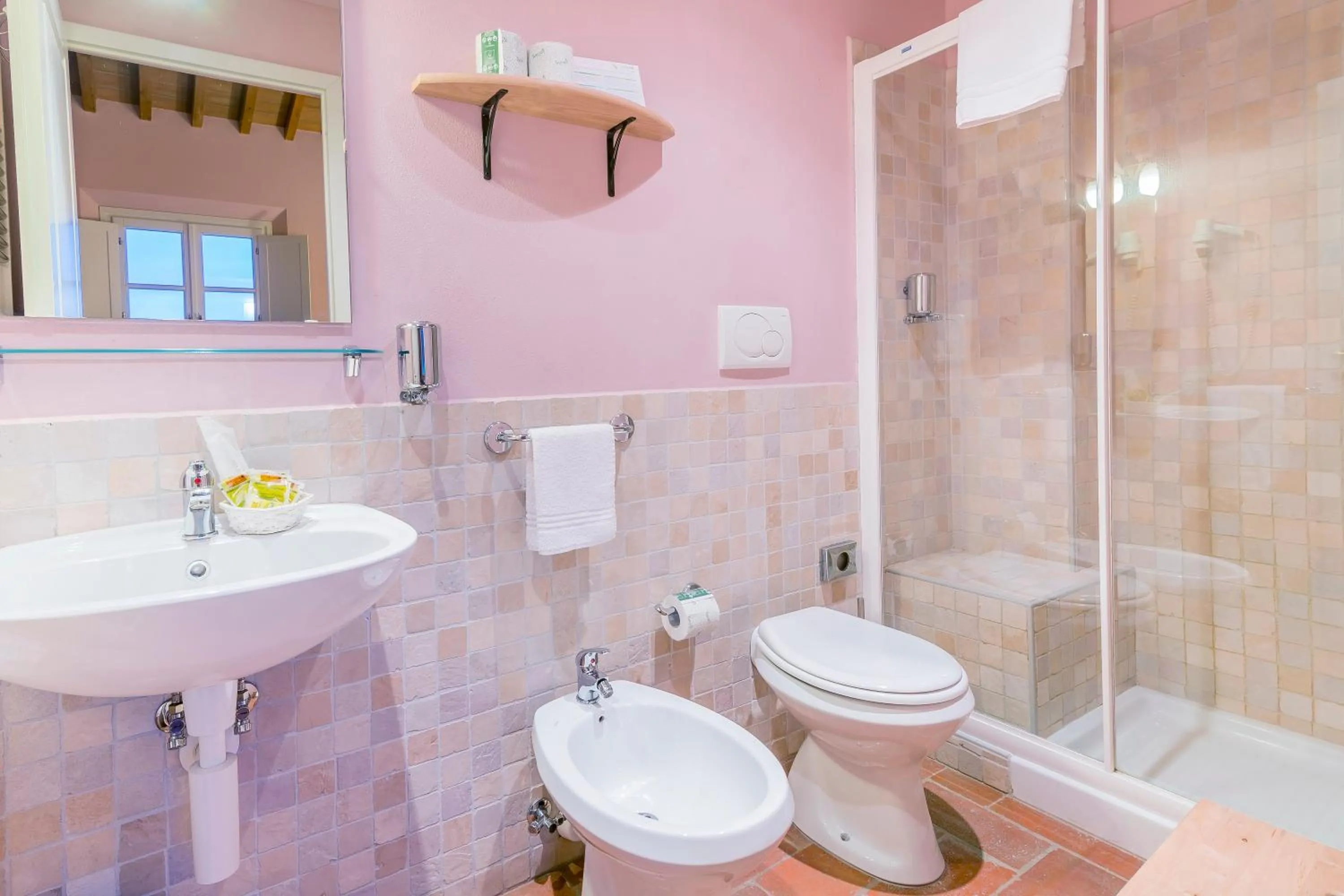 Bathroom in Le Sodole Country Resort & Golf