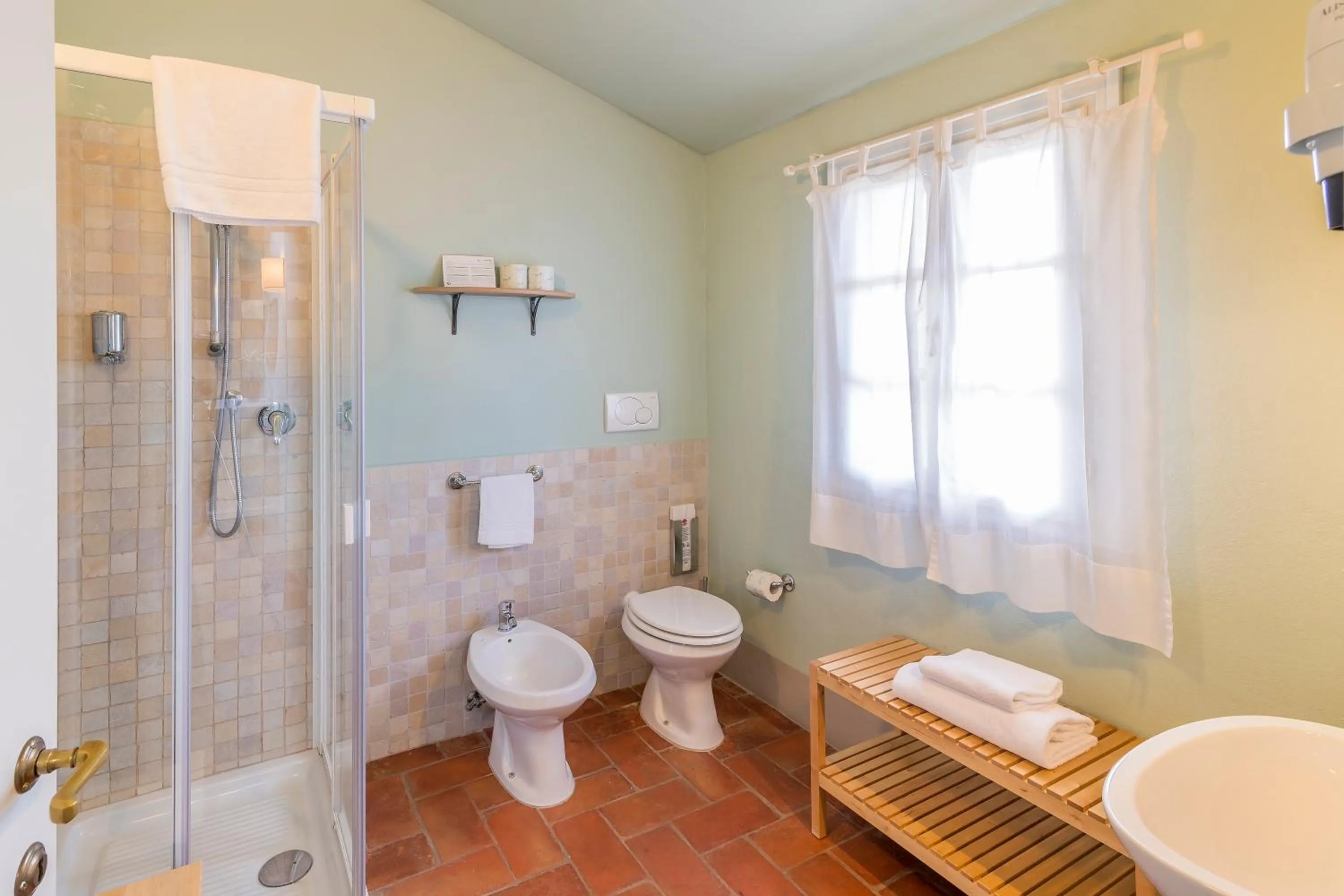 Bathroom in Le Sodole Country Resort & Golf