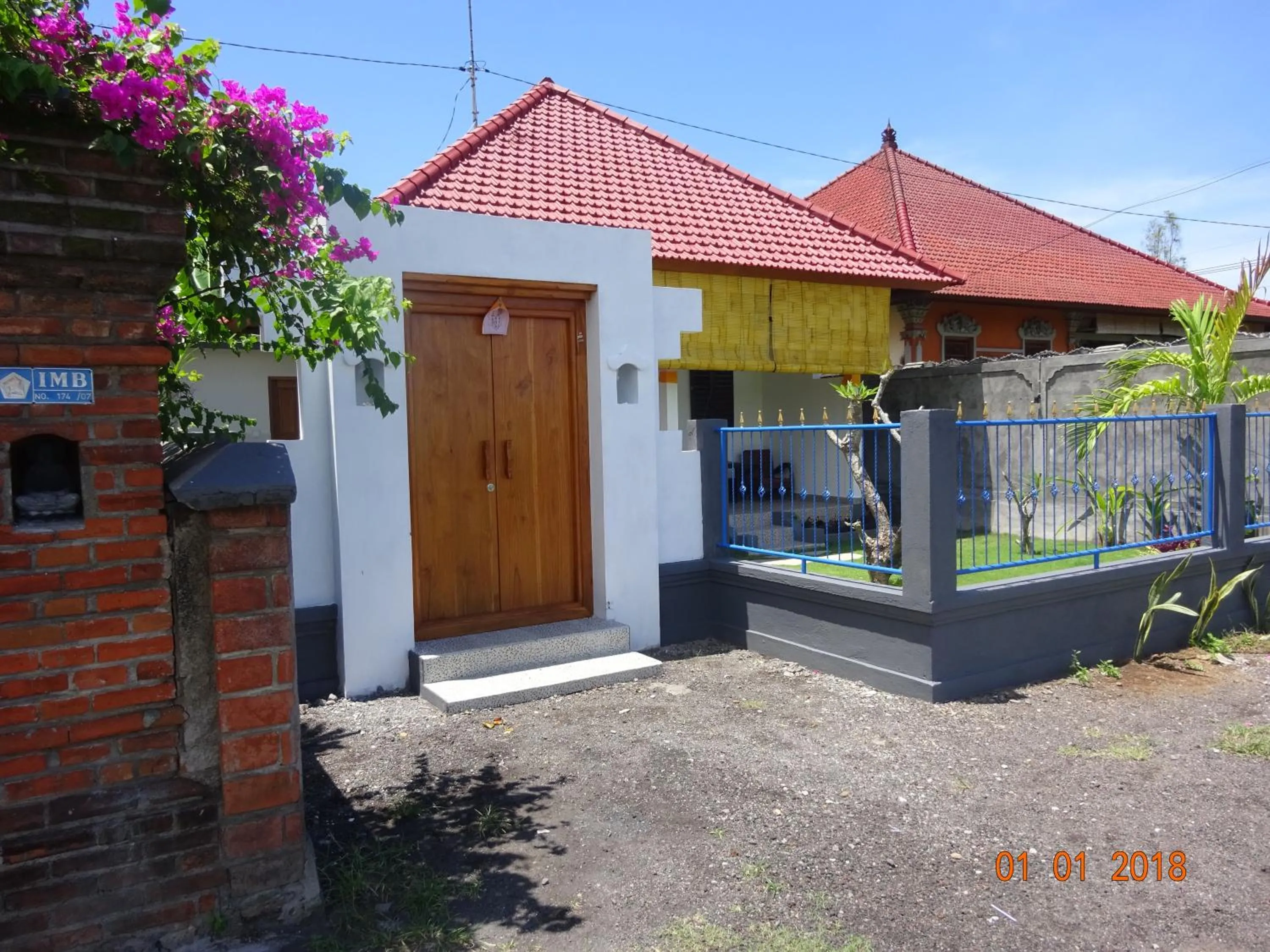 Property building in Murnis Bungalow