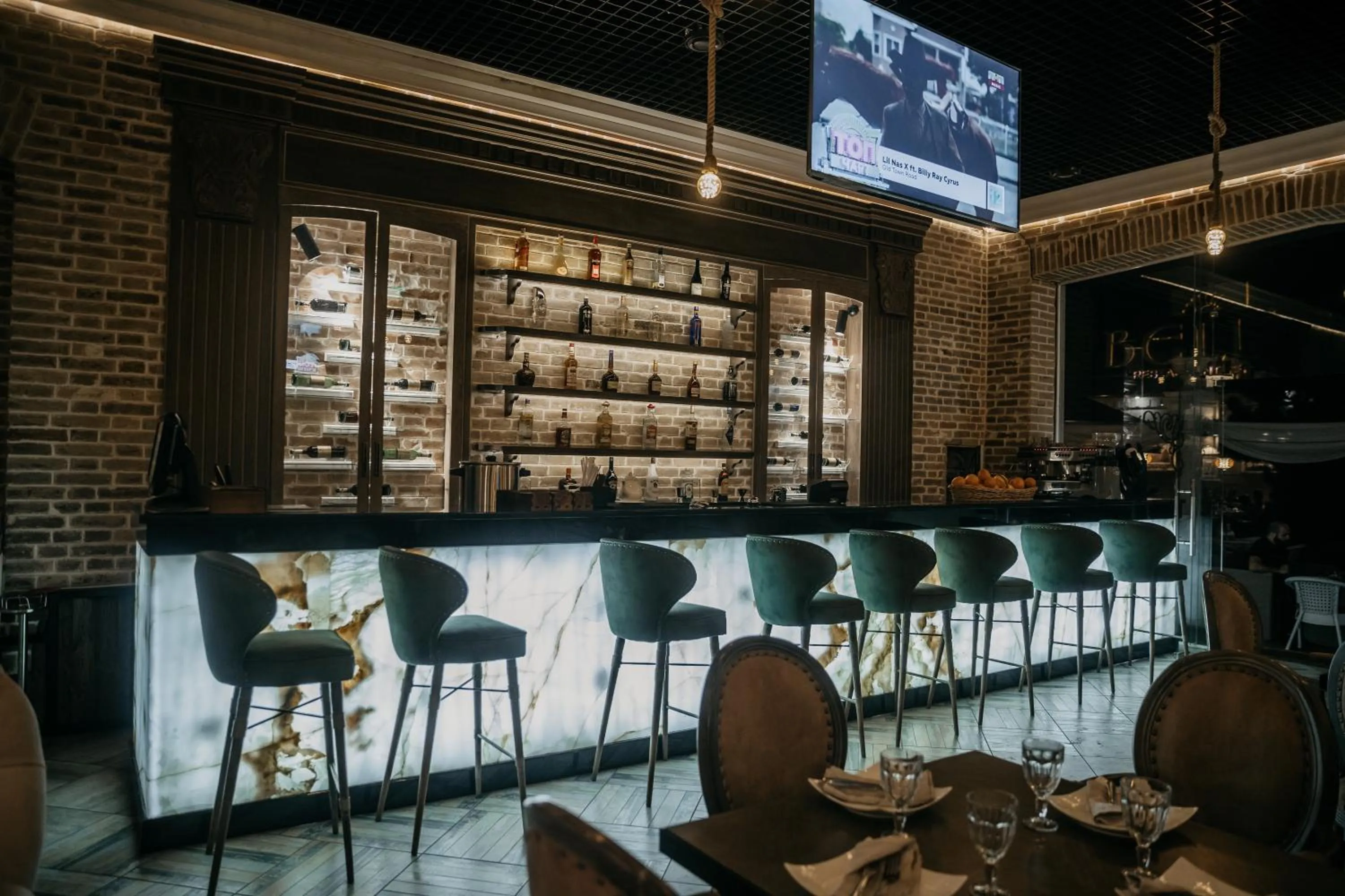 Restaurant/places to eat in Shahlo Hotel