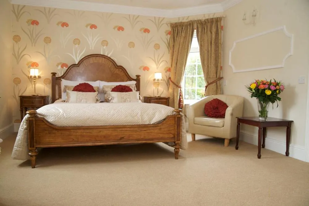 Restaurant/places to eat, Bed in The Pytchley Inn