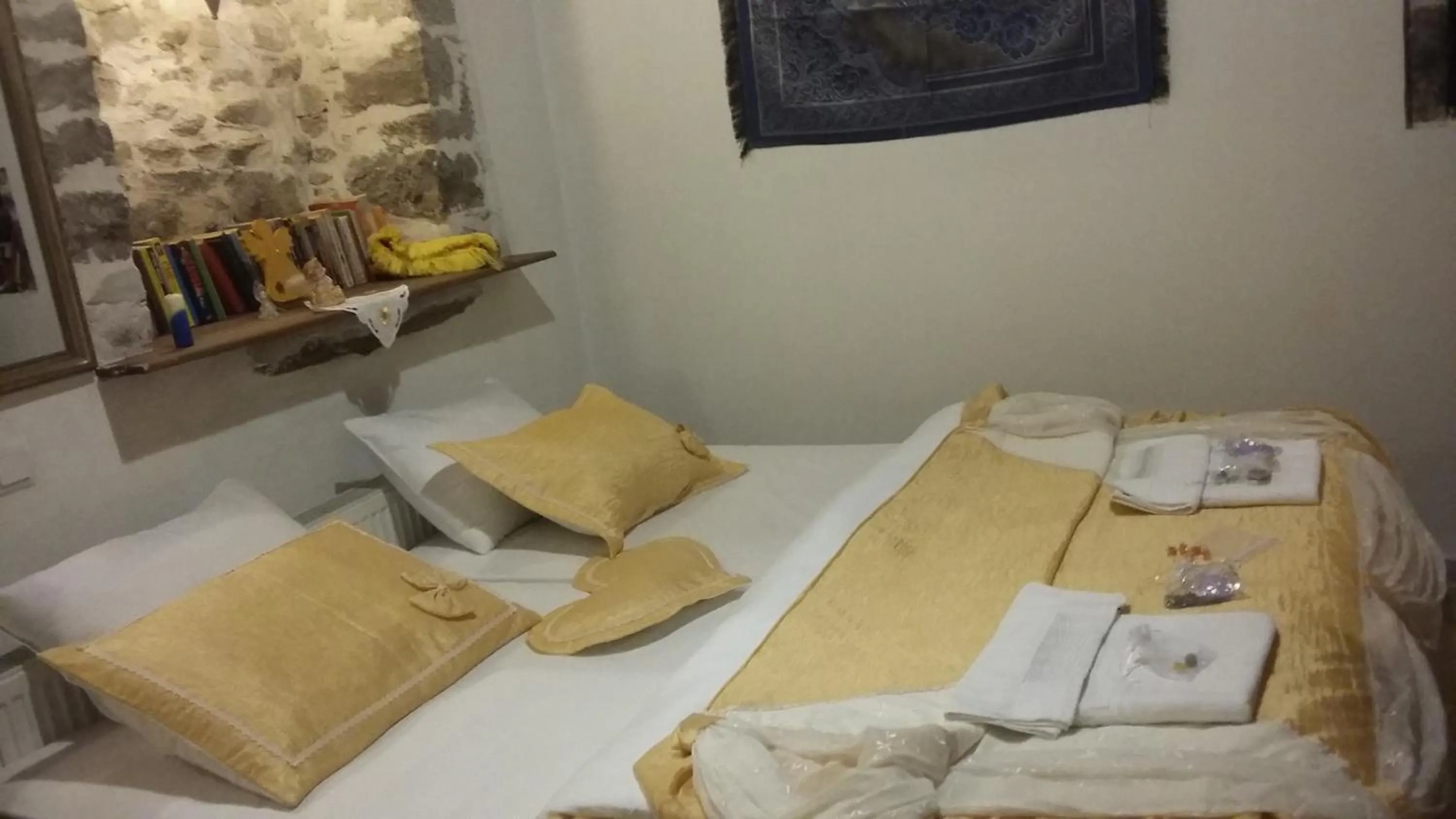 Bed in Nimet Hanım Konağı